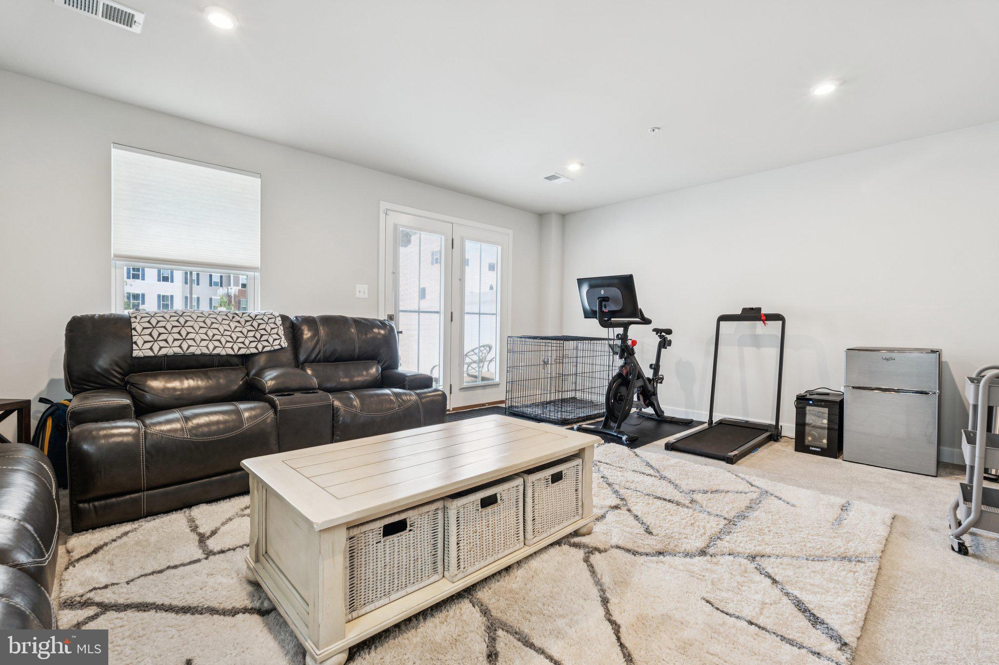 JAMES RUN TOWNHOMES - Residential