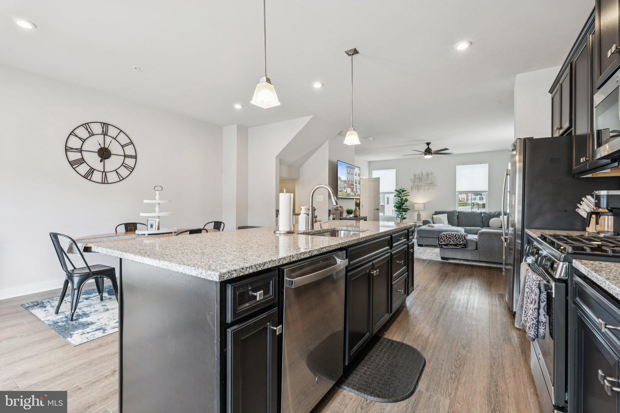 JAMES RUN TOWNHOMES - Residential