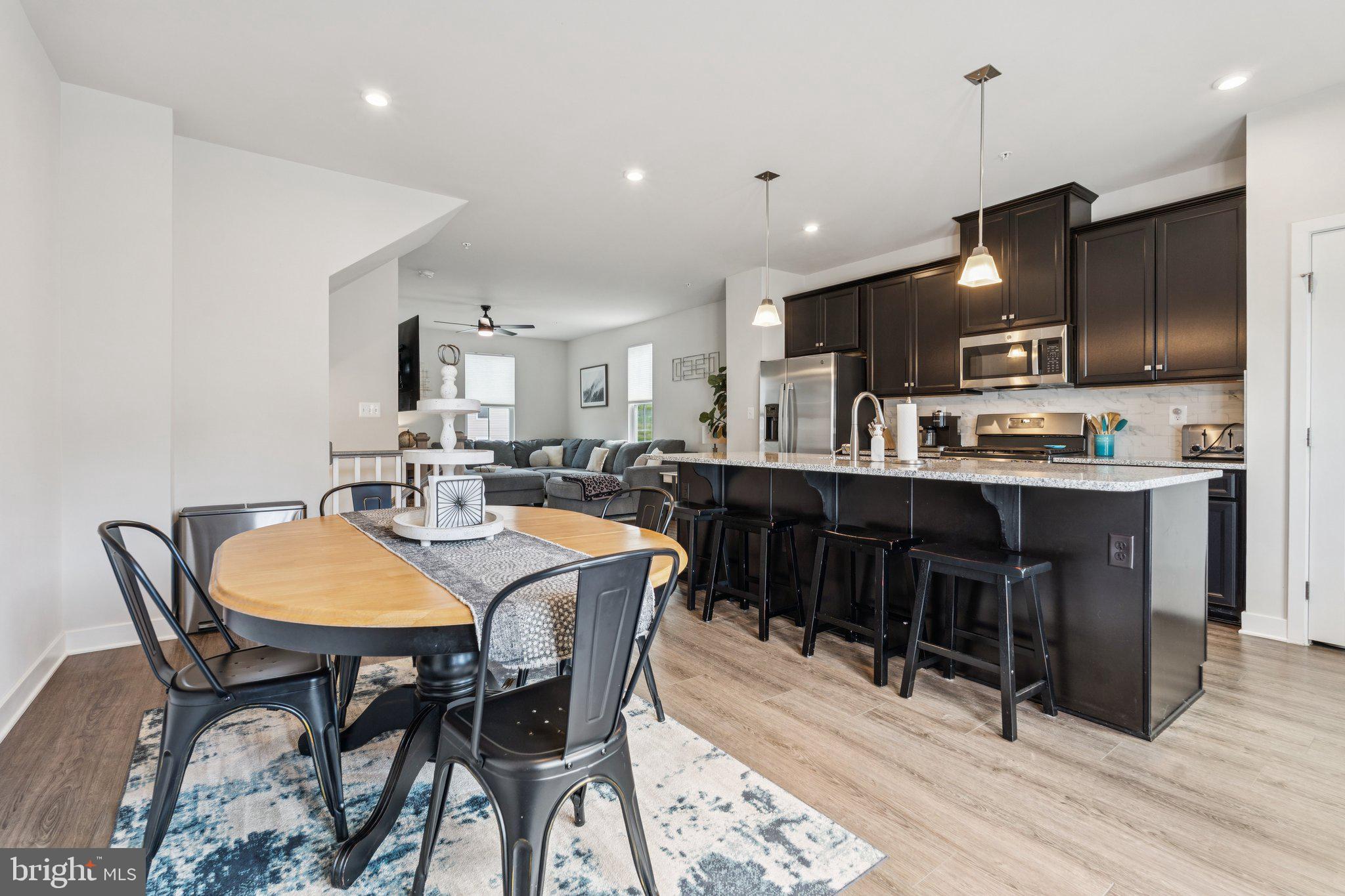 JAMES RUN TOWNHOMES - Residential