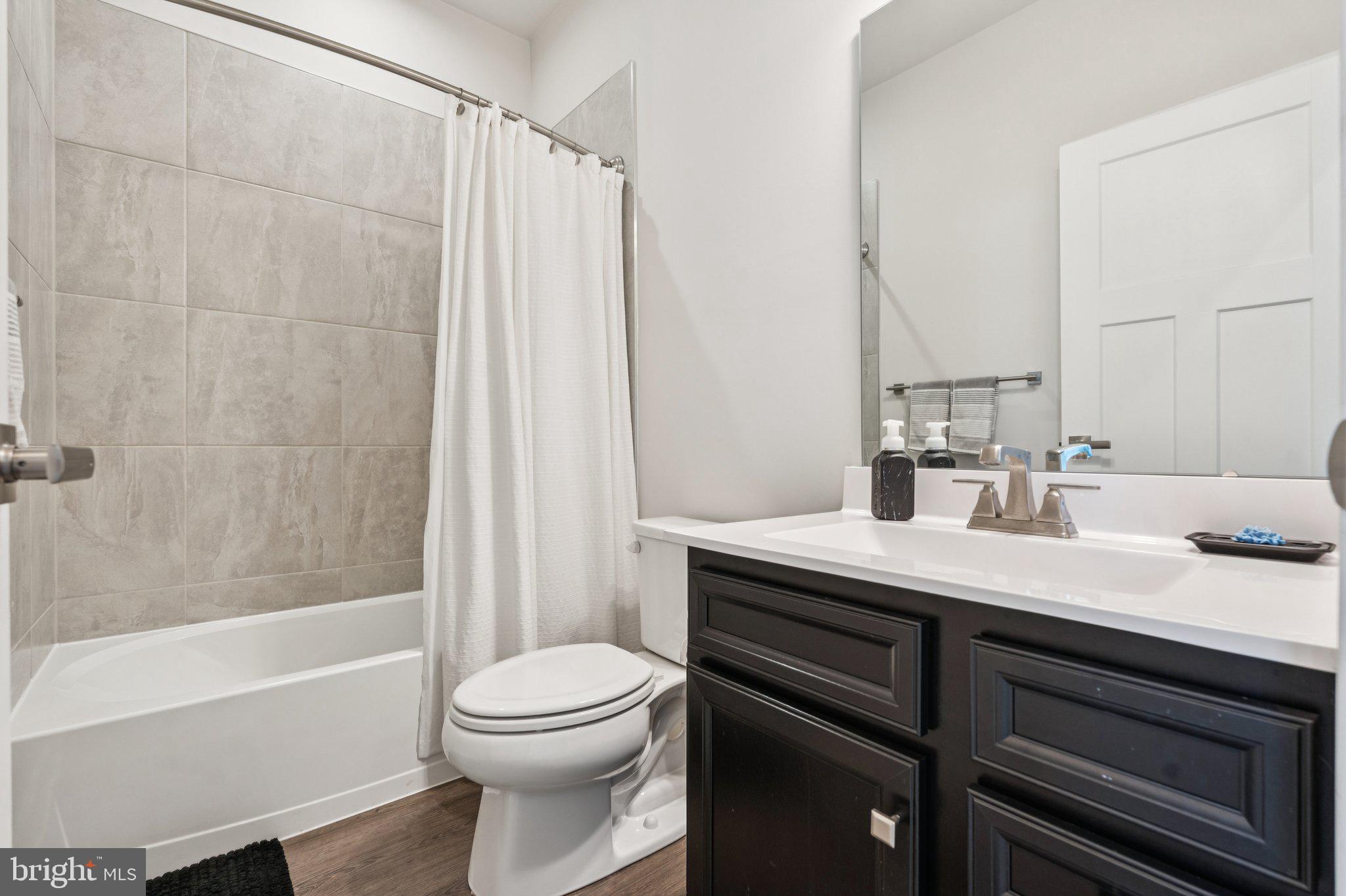 JAMES RUN TOWNHOMES - Residential