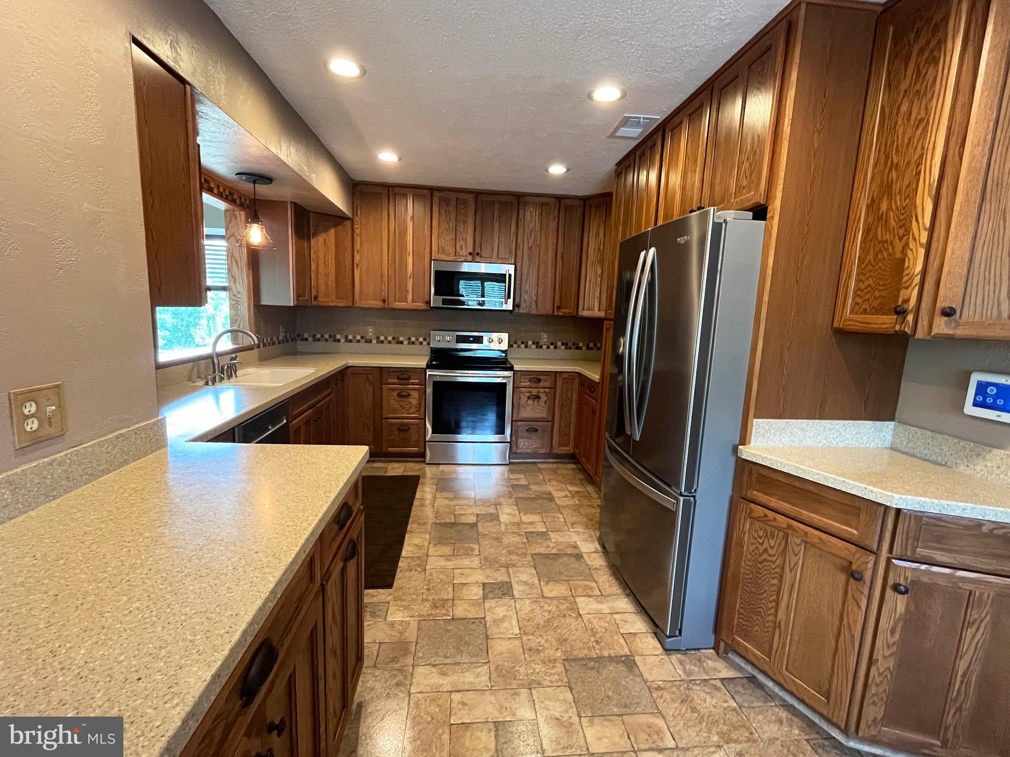 AVON BEND - Residential