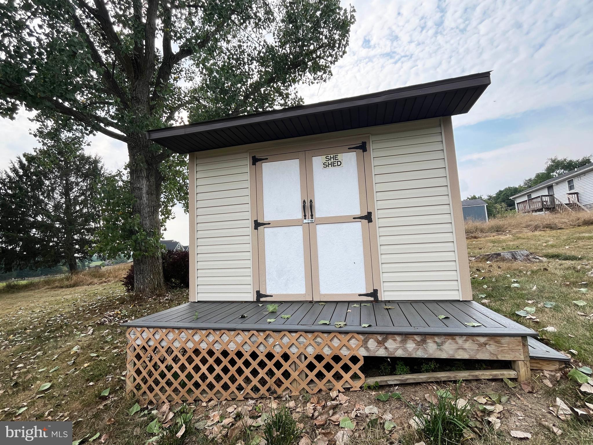 AVON BEND - Residential