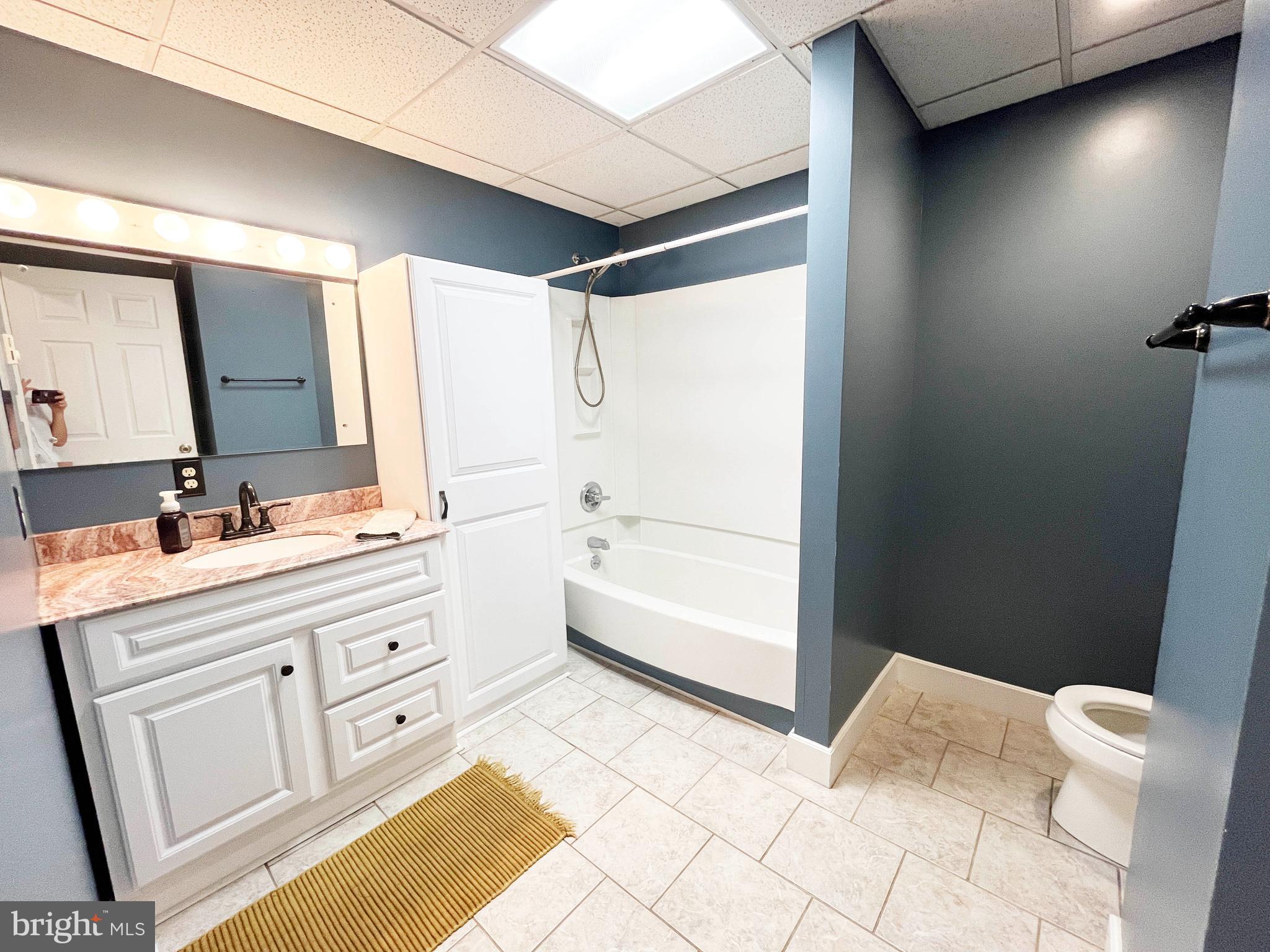 AVON BEND - Residential