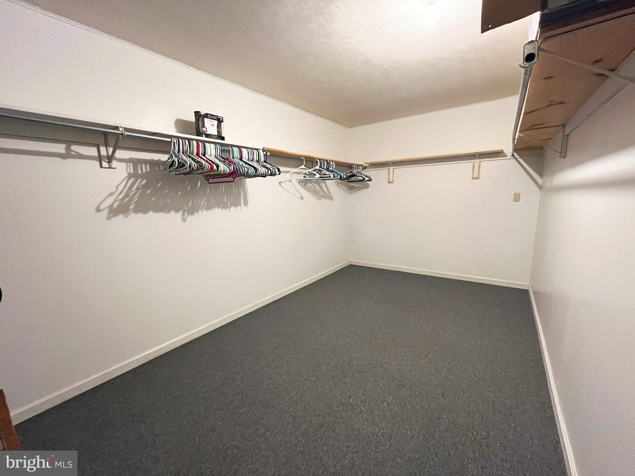 AVON BEND - Residential