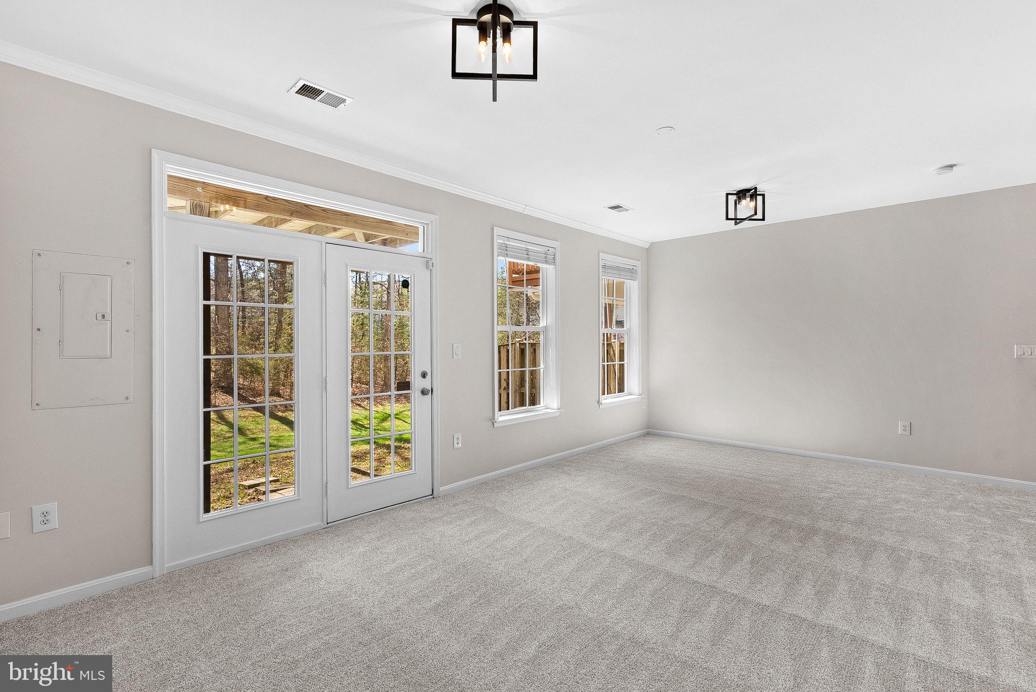 POTOMAC STATION - Residential