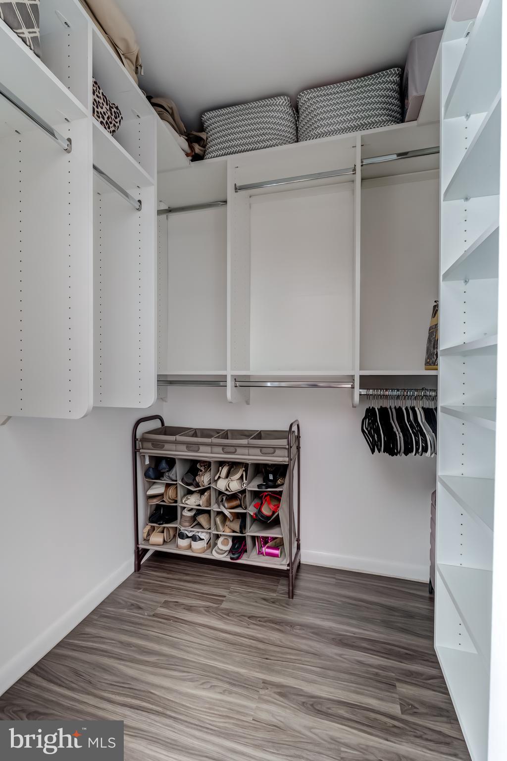 CHESTNUT GROVE - Residential