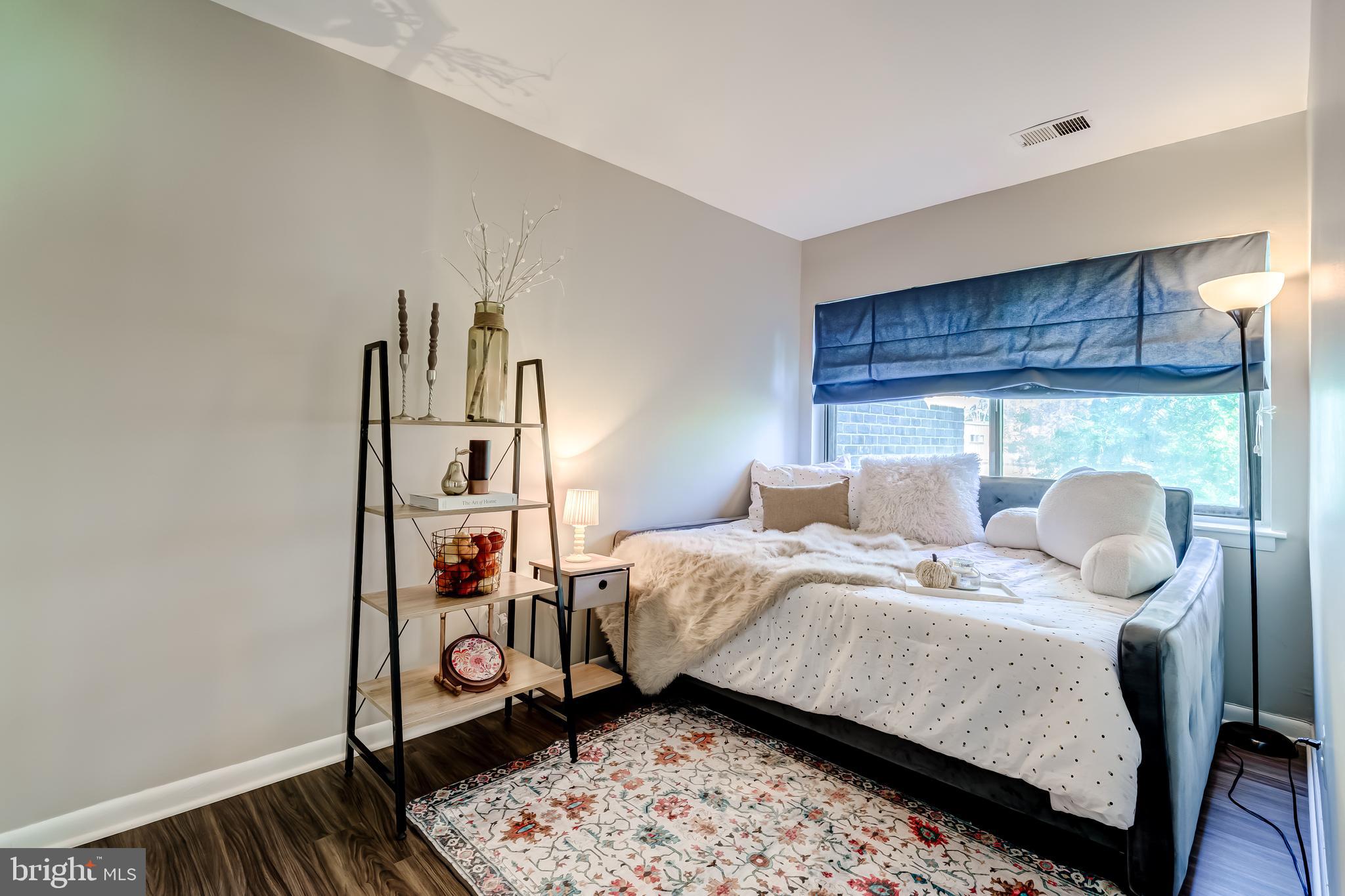 CHESTNUT GROVE - Residential