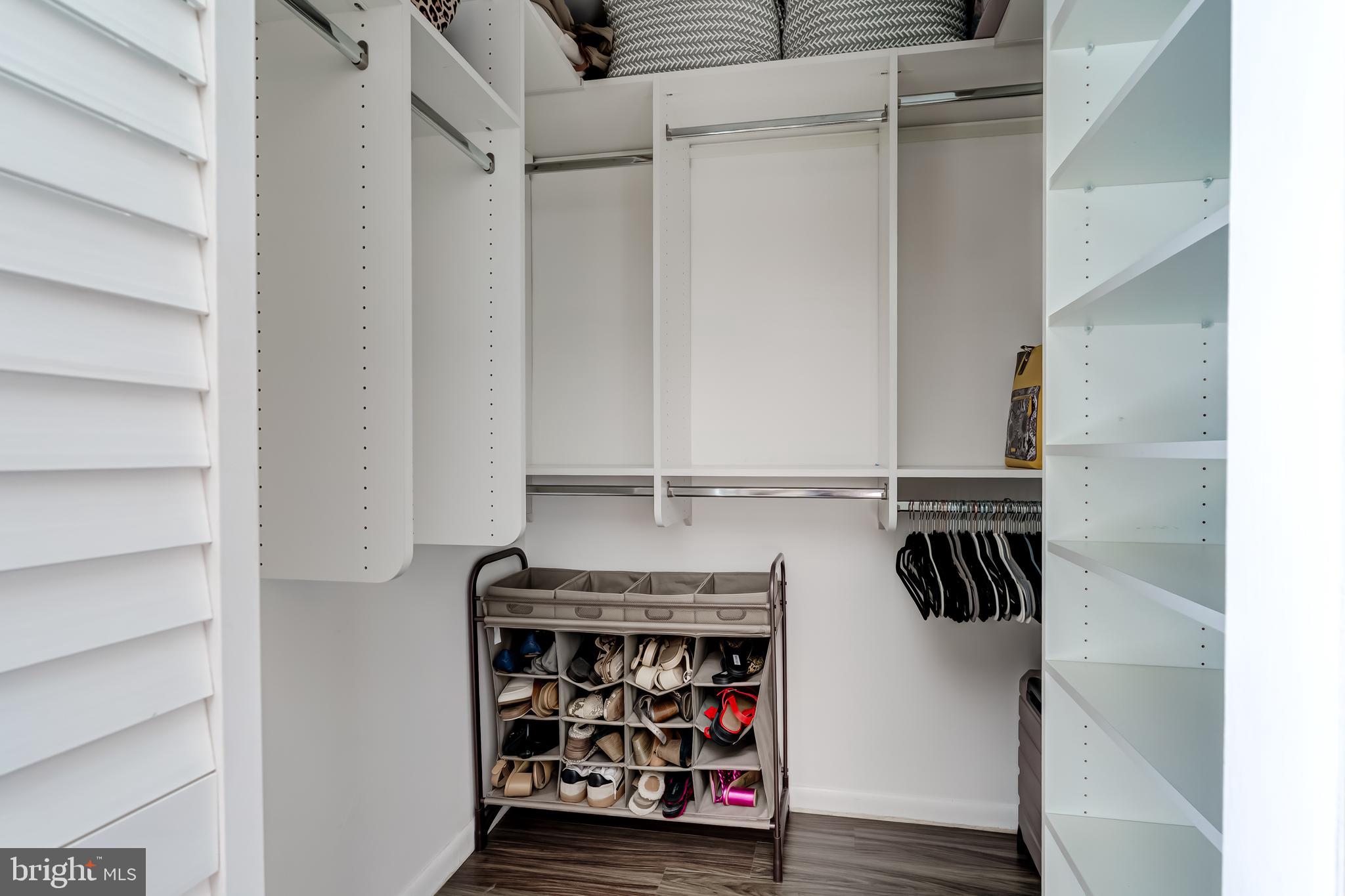 CHESTNUT GROVE - Residential