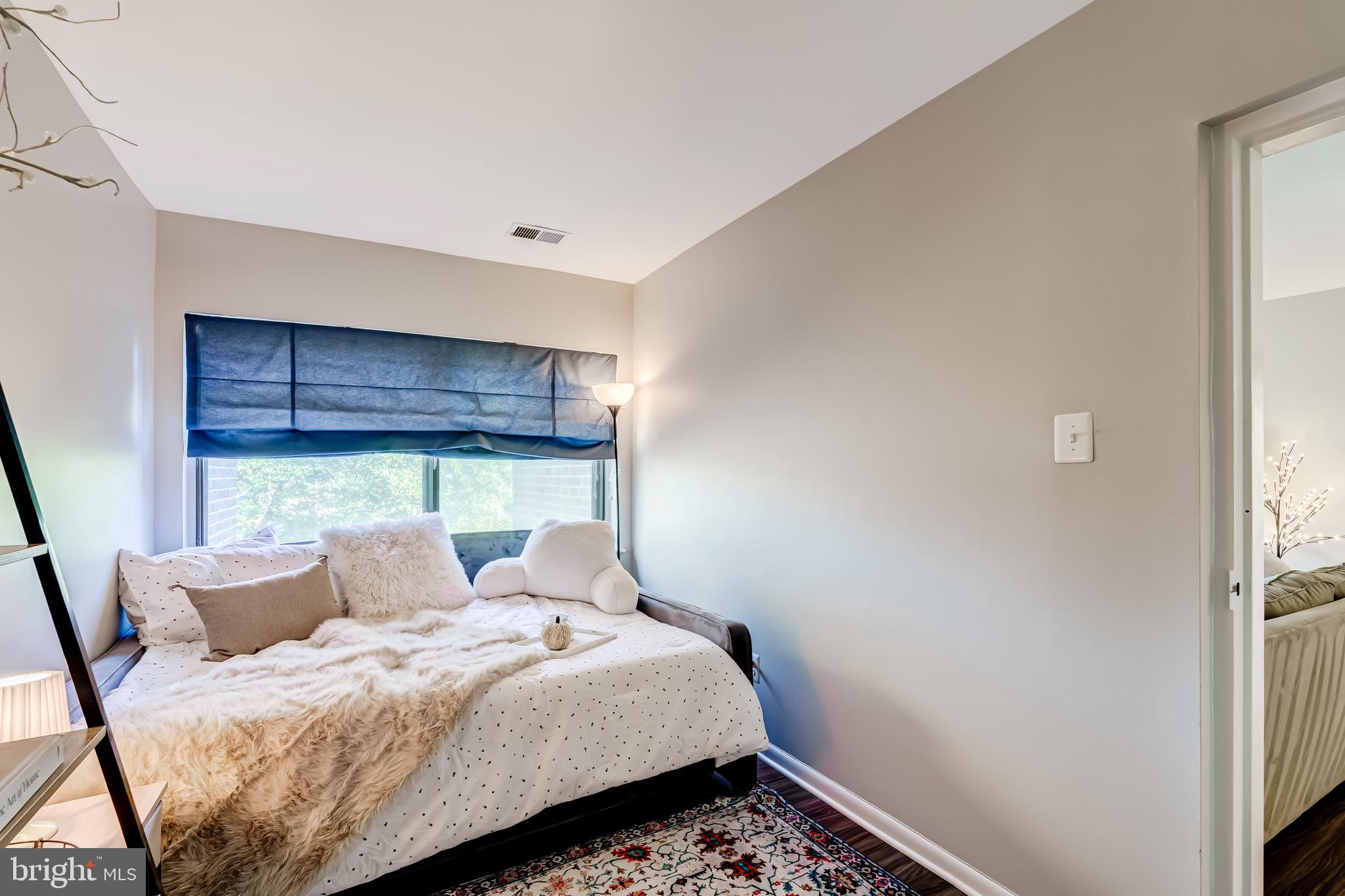 CHESTNUT GROVE - Residential