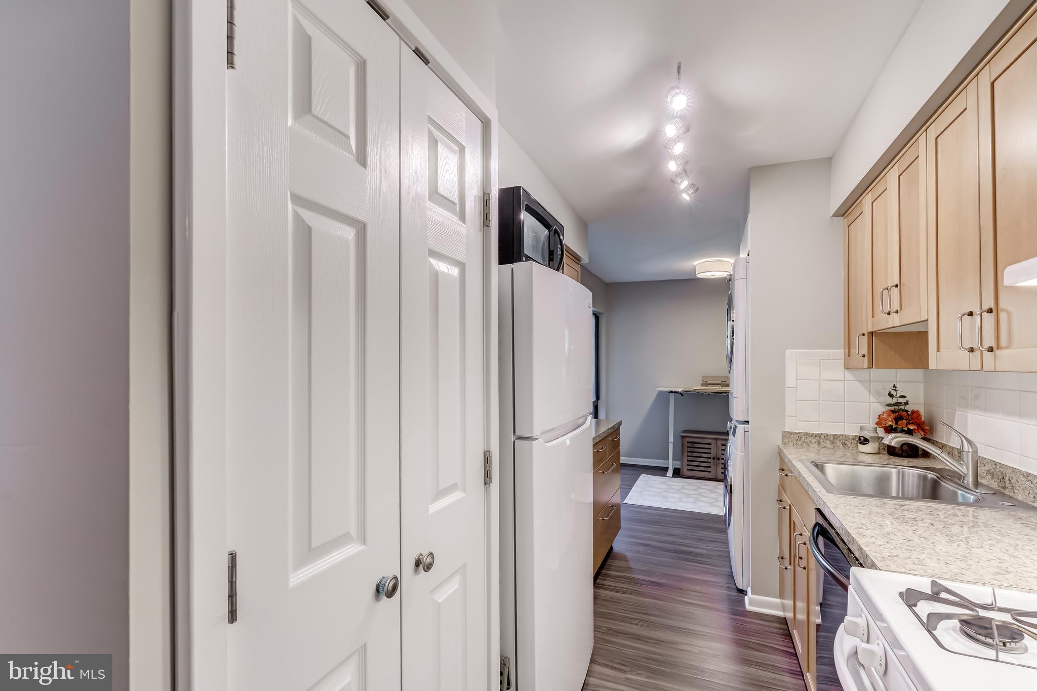 CHESTNUT GROVE - Residential