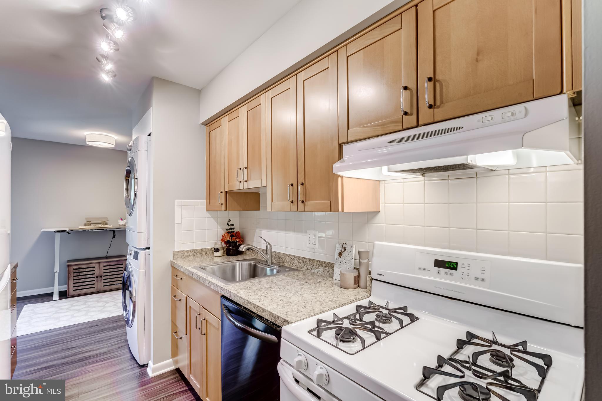 CHESTNUT GROVE - Residential