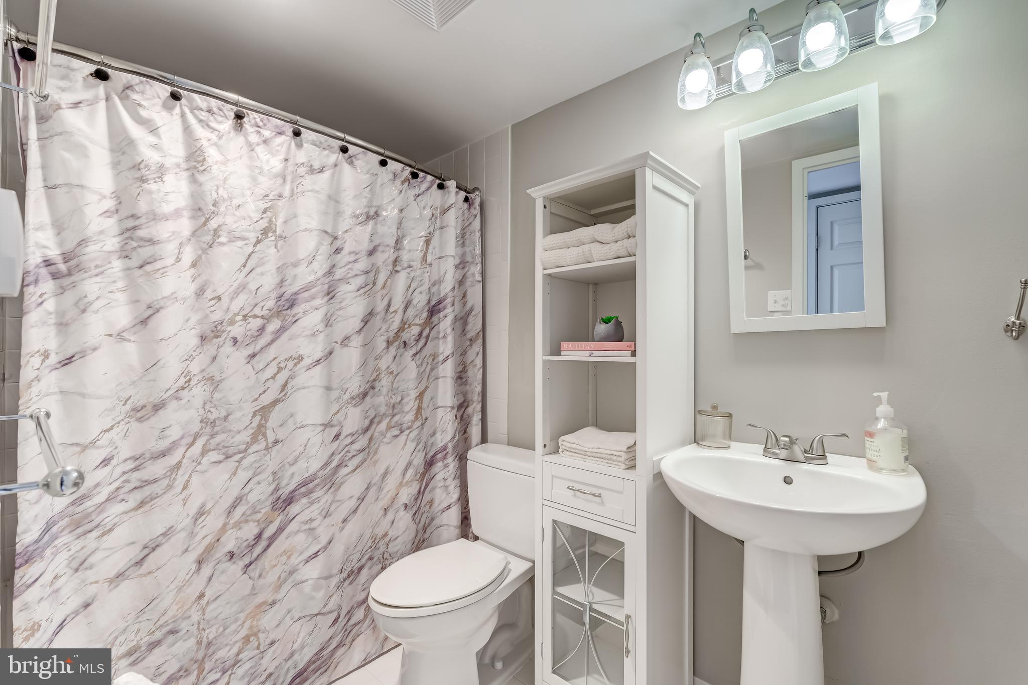 CHESTNUT GROVE - Residential