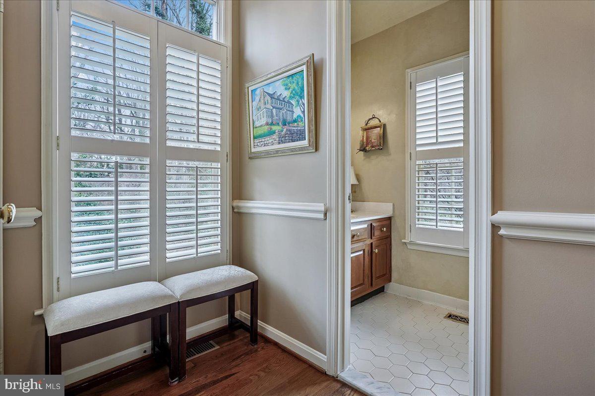 10243 ASPEN WILLOW DRIVE