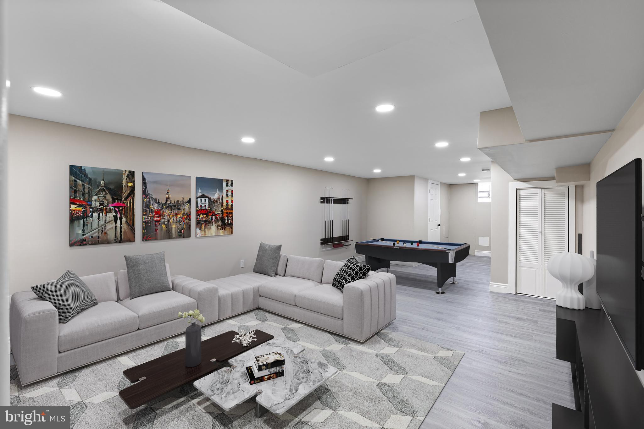 WEST OAK LANE - Residential