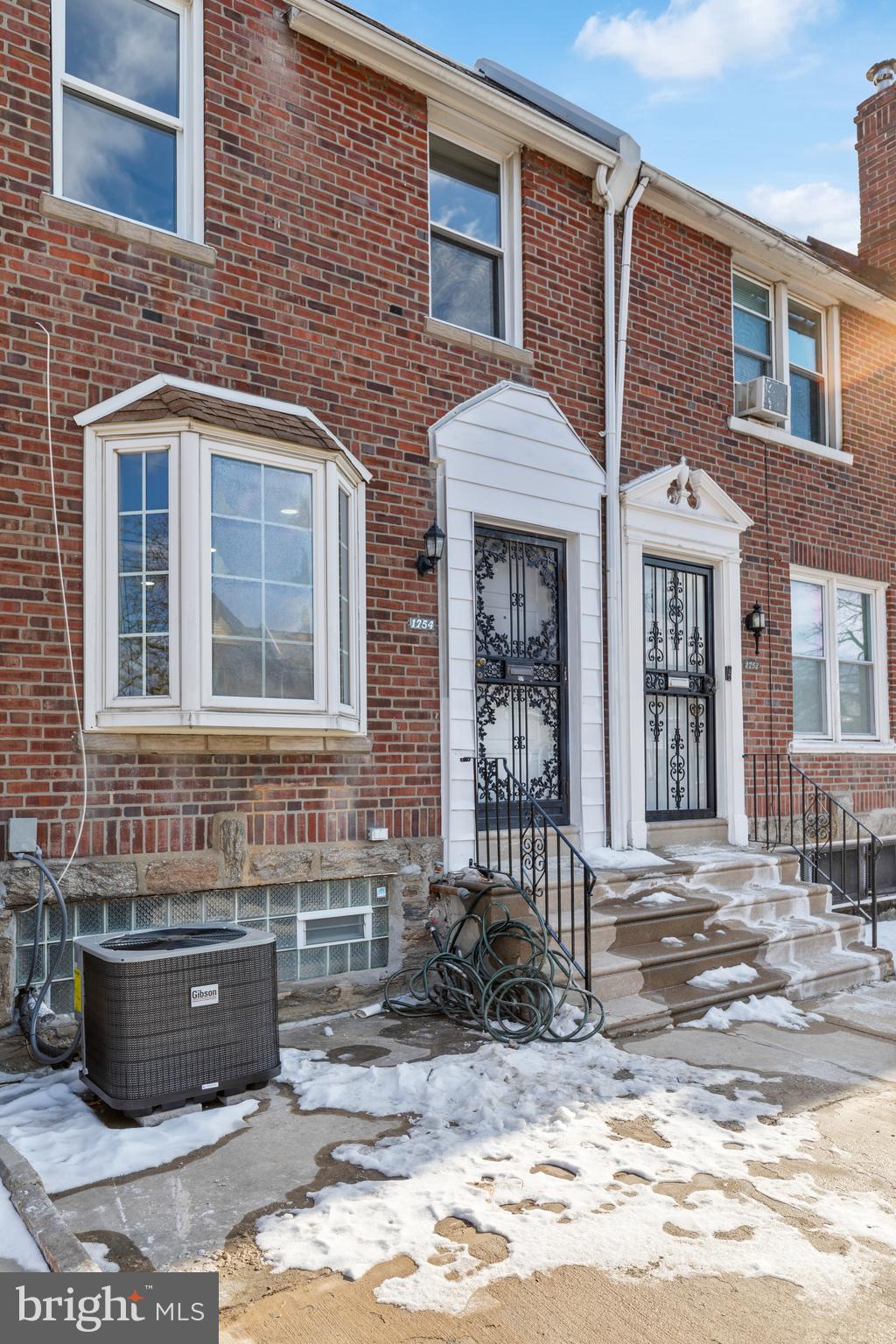 WEST OAK LANE - Residential