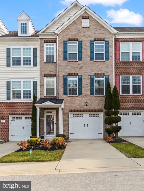 Townhouse For Sale - 4812 Forest Pines Drive<br/> UPPER MARLBORO, MD 20772