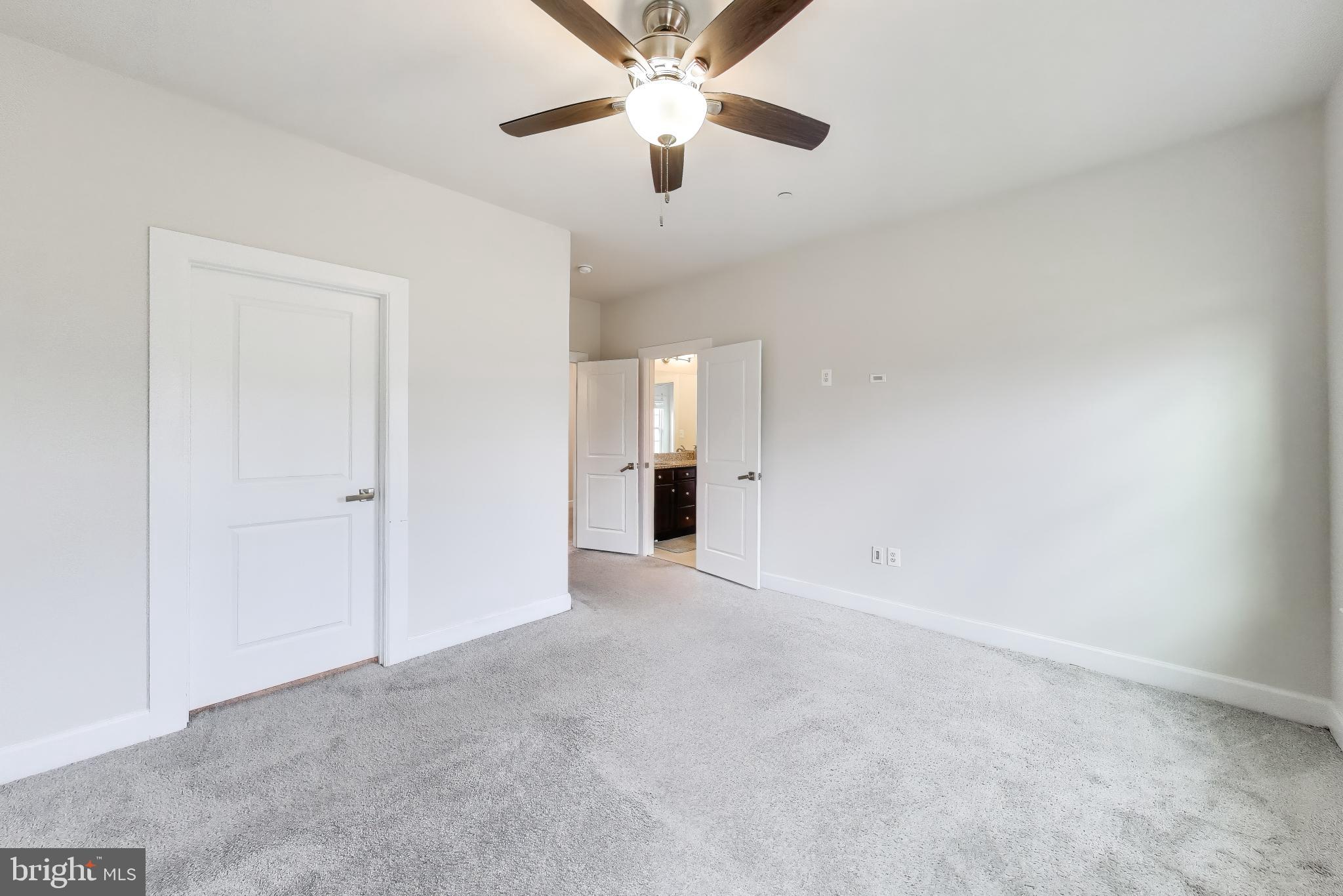 OAK CREEK CLUB GOLF COURSE - Residential