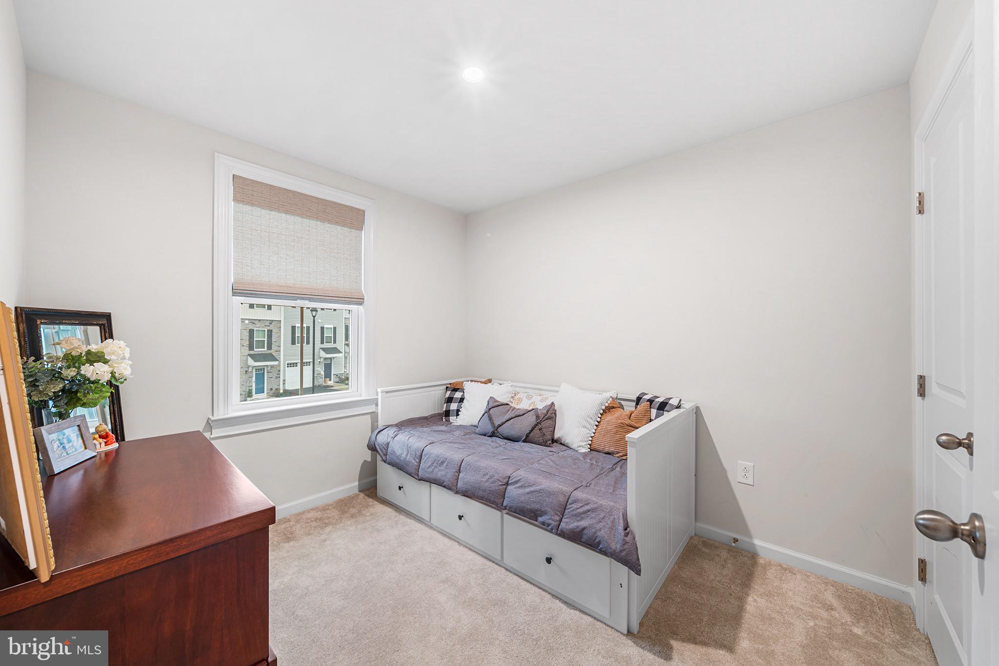 SANATOGA CROSSING - Residential