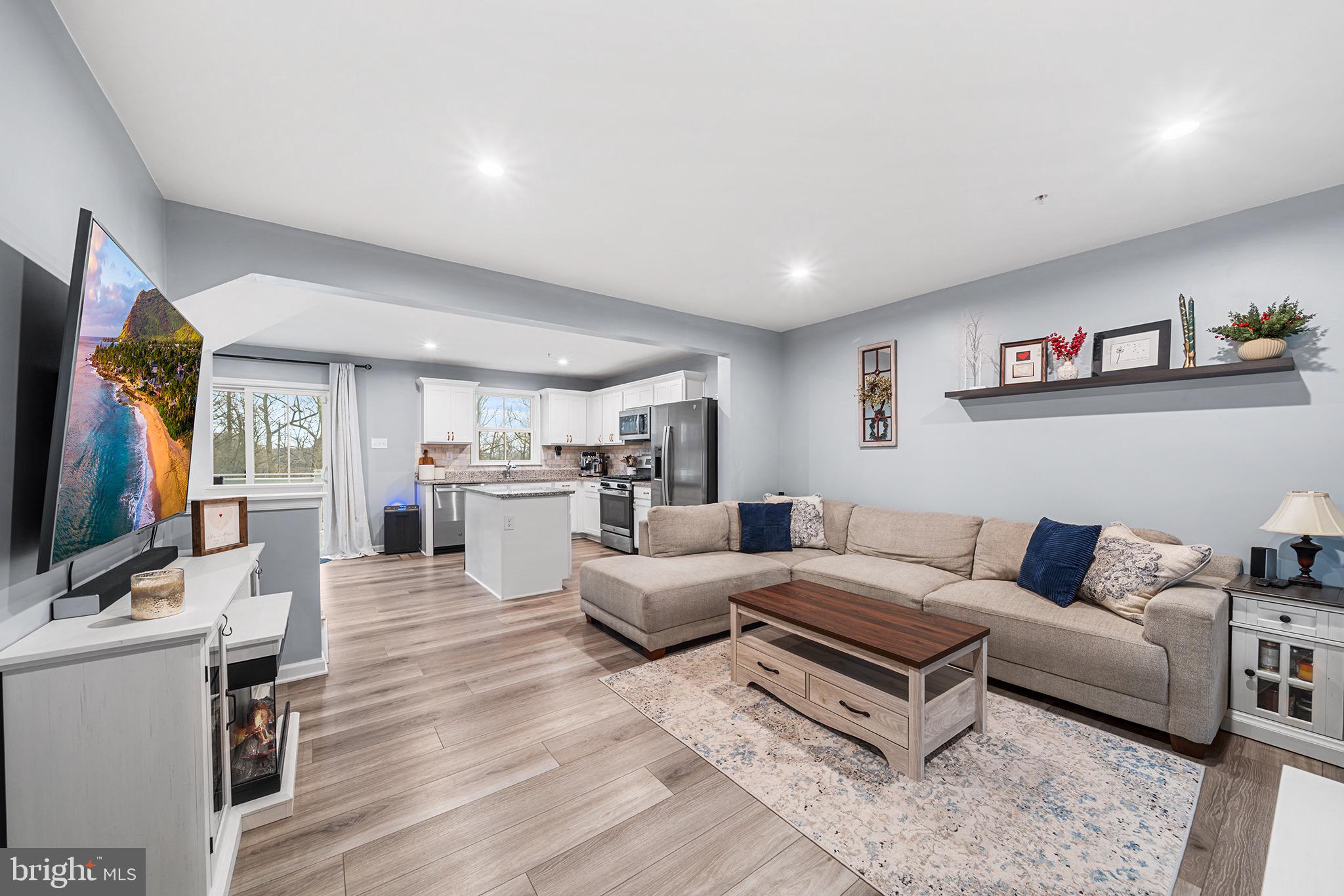 SANATOGA CROSSING - Residential