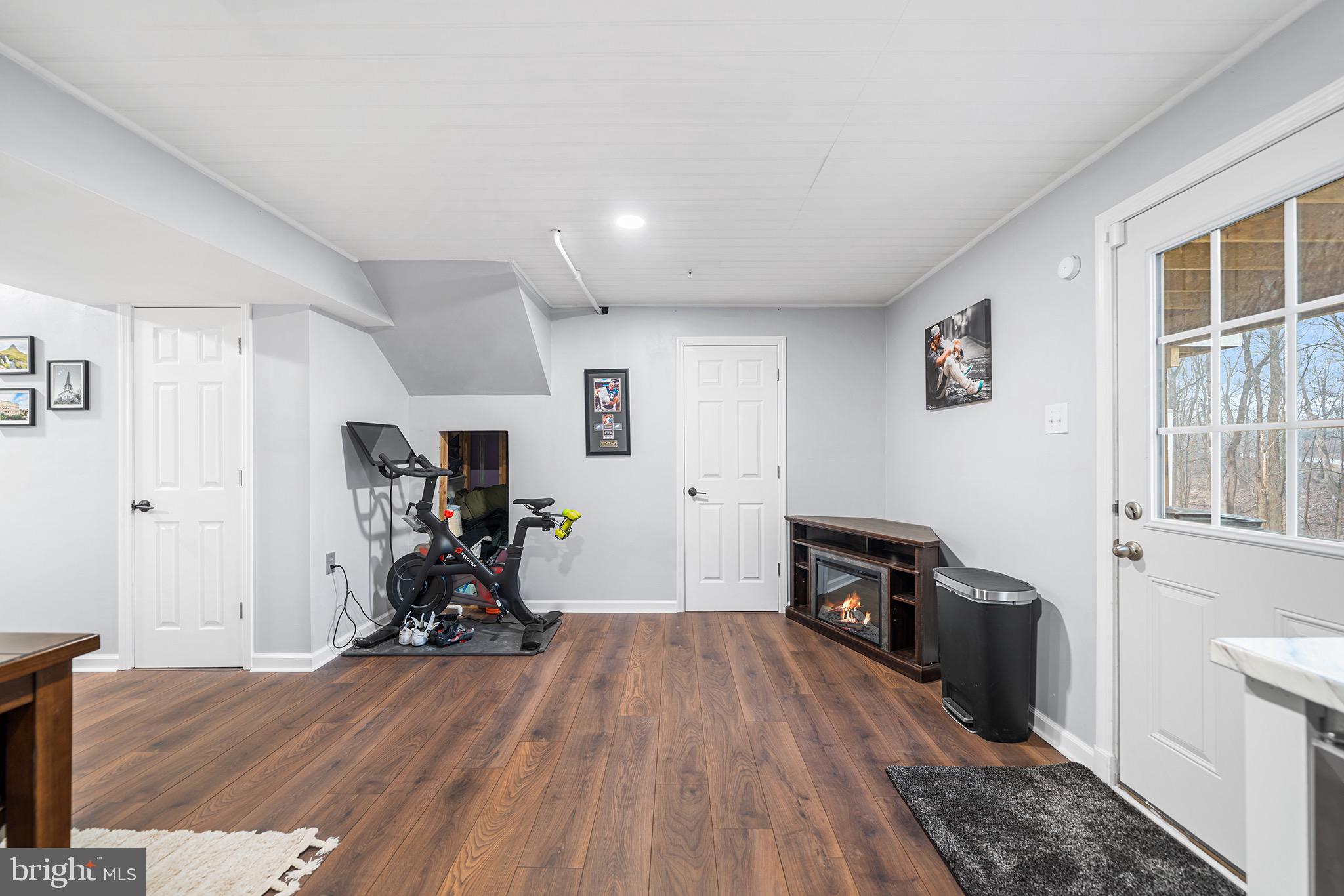 SANATOGA CROSSING - Residential