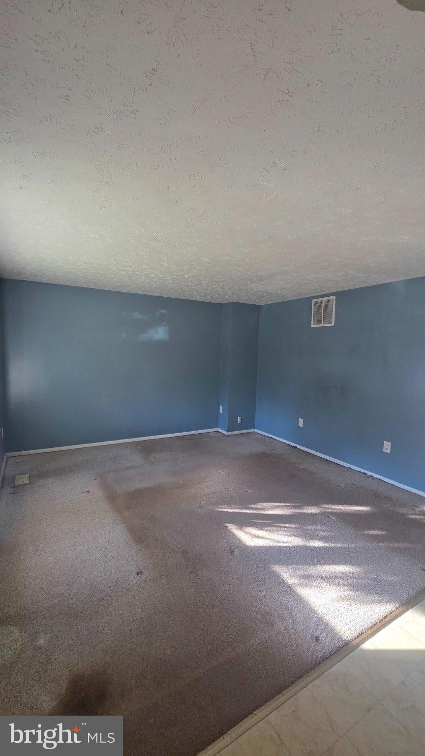 Photo of 17 Mountain Laurel Court, GAITHERSBURG, MD 20879 (MLS # MDMC2259156)