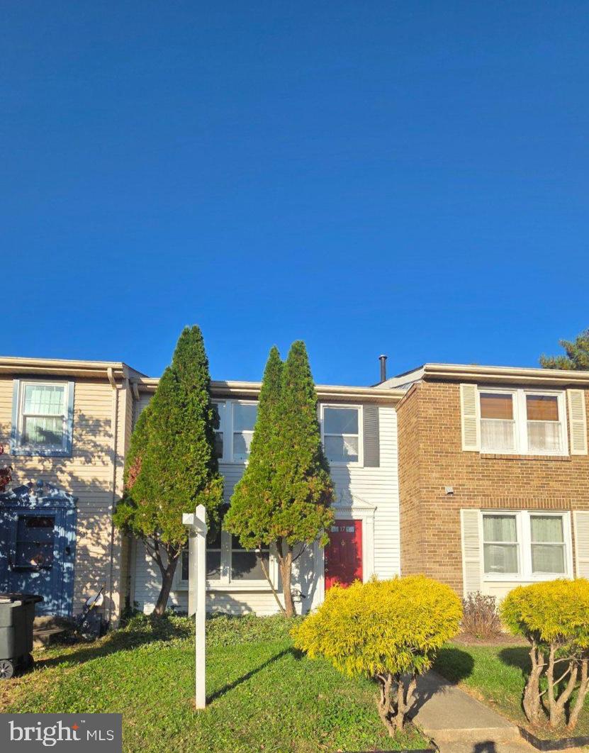 Photo of 17 Mountain Laurel Court, GAITHERSBURG, MD 20879 (MLS # MDMC2259156)