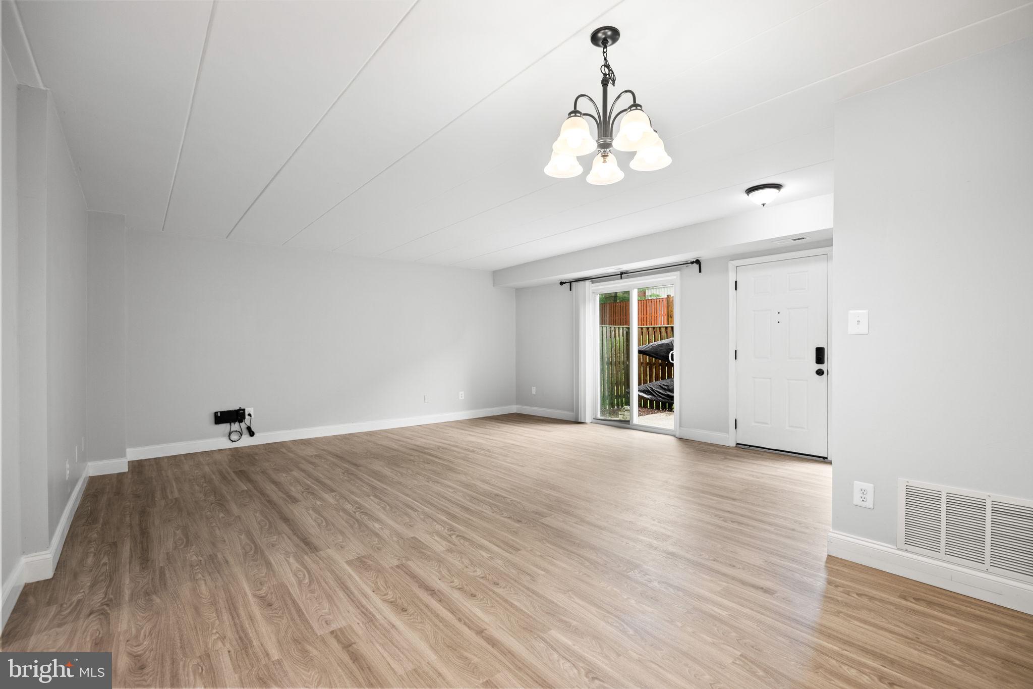 VILLAGE OF WILDE LAKE - Residential
