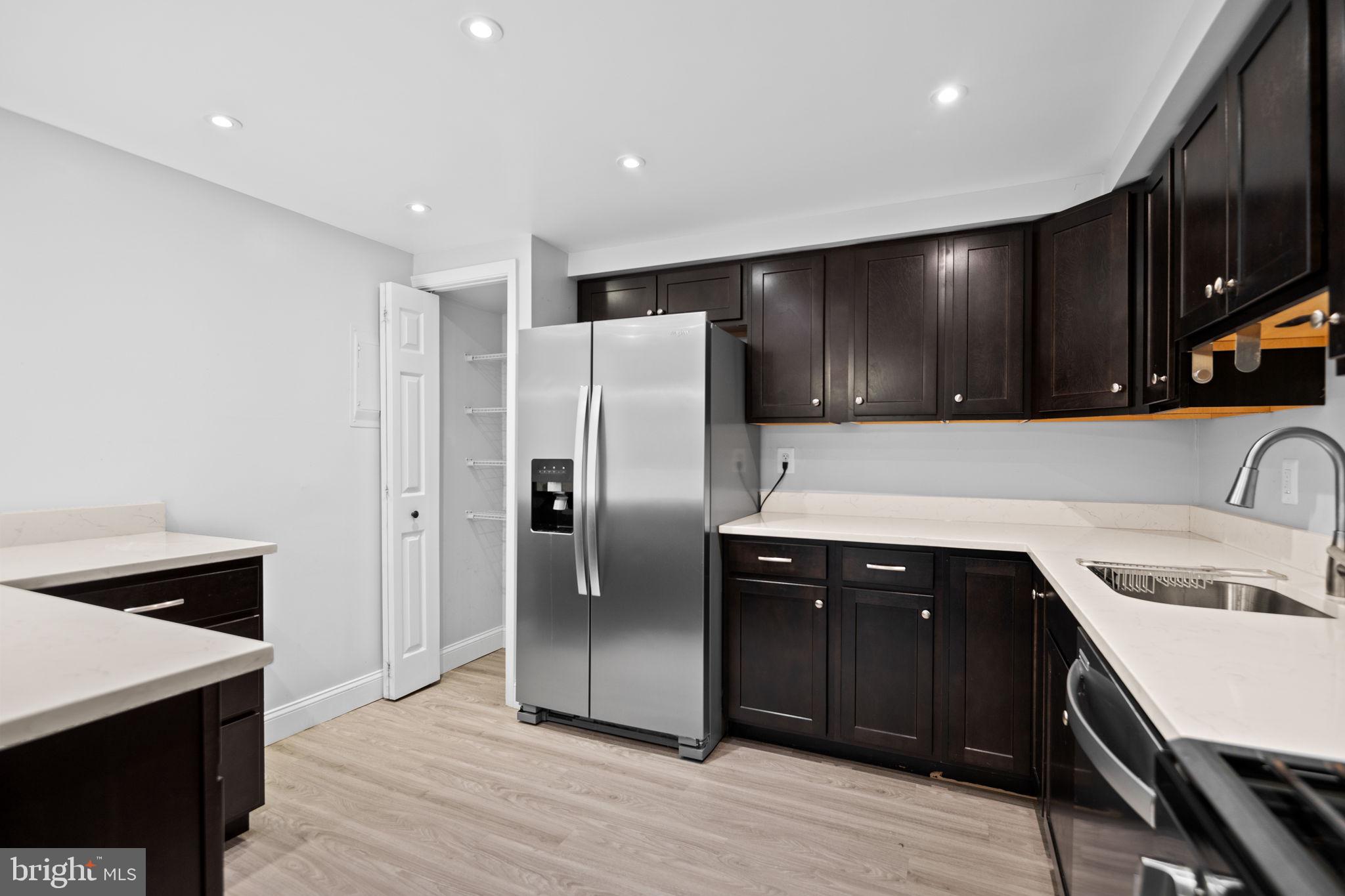 VILLAGE OF WILDE LAKE - Residential