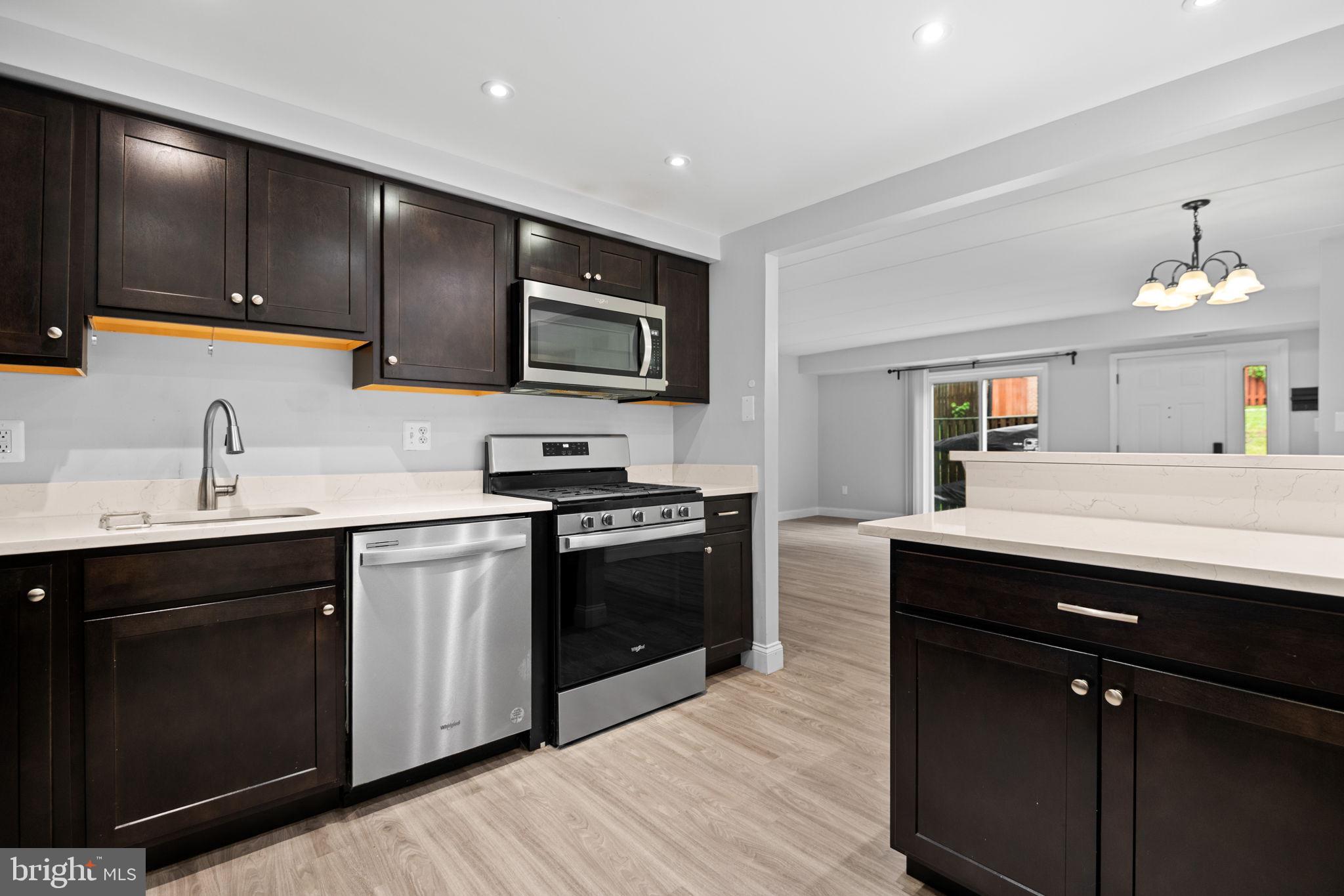 VILLAGE OF WILDE LAKE - Residential