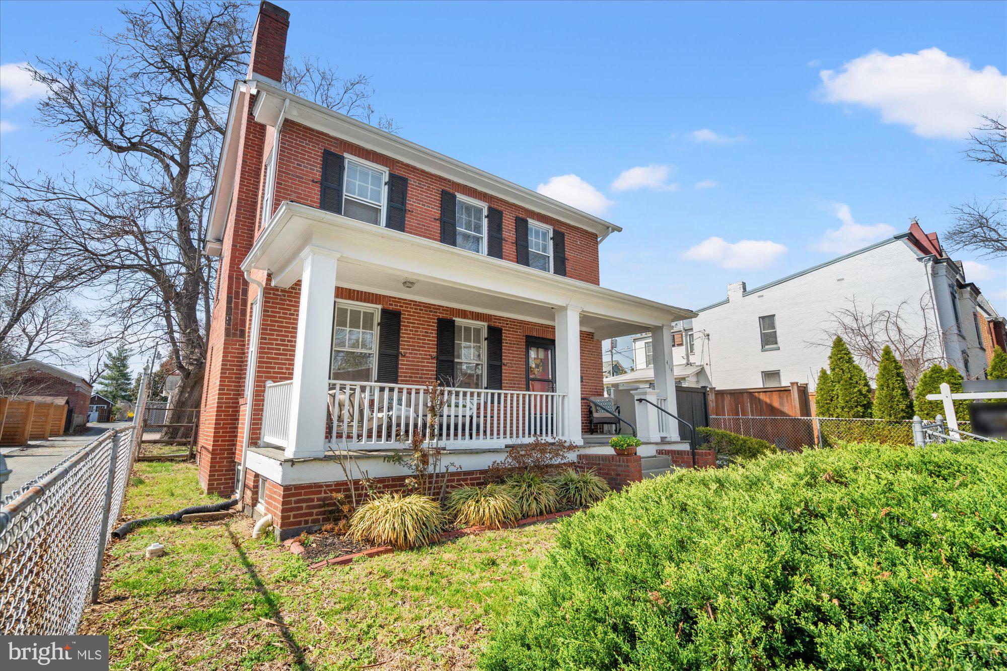 PARKER GRAY - Residential