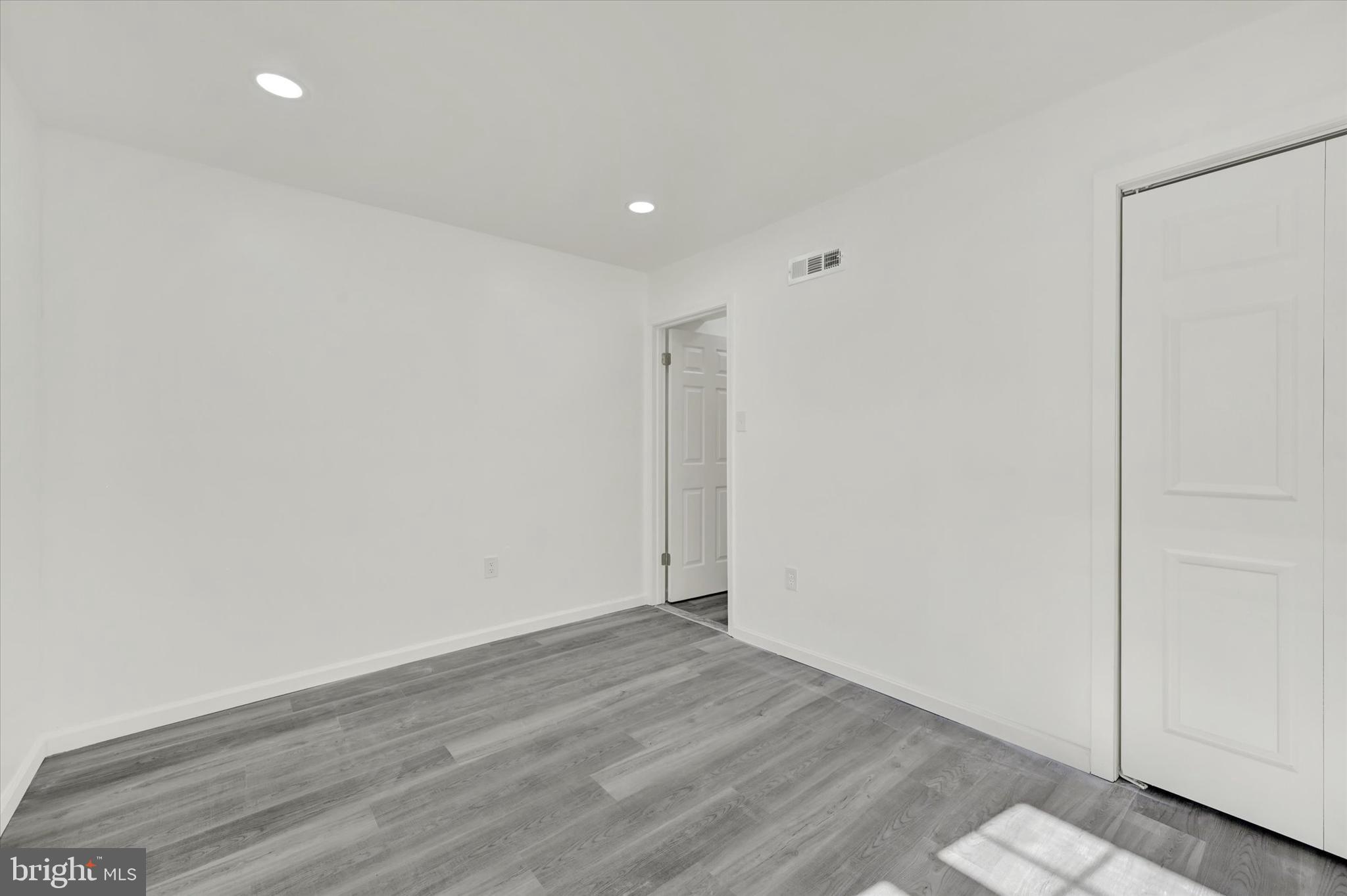 STRATFORD MEWS - Residential