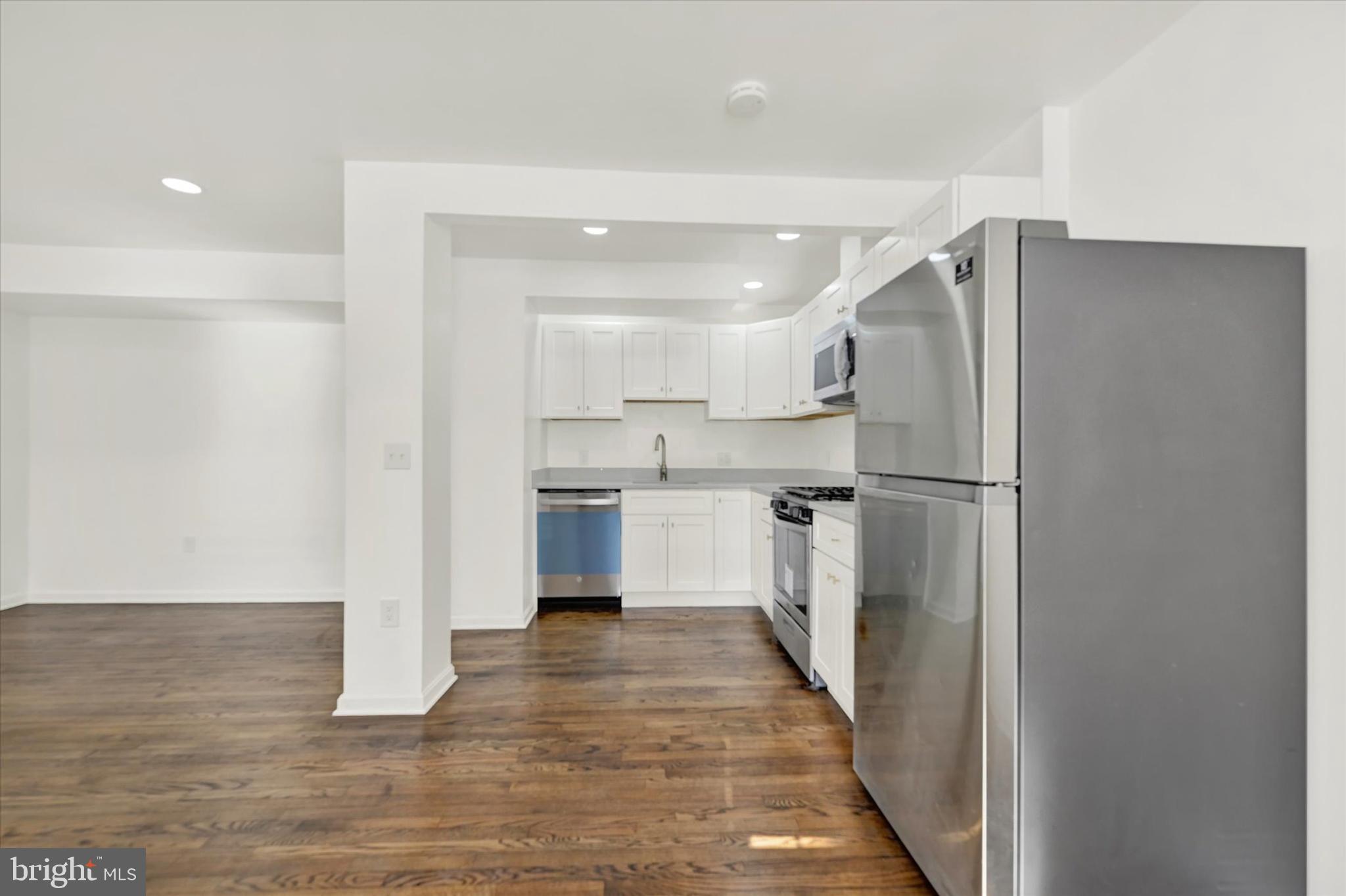 STRATFORD MEWS - Residential