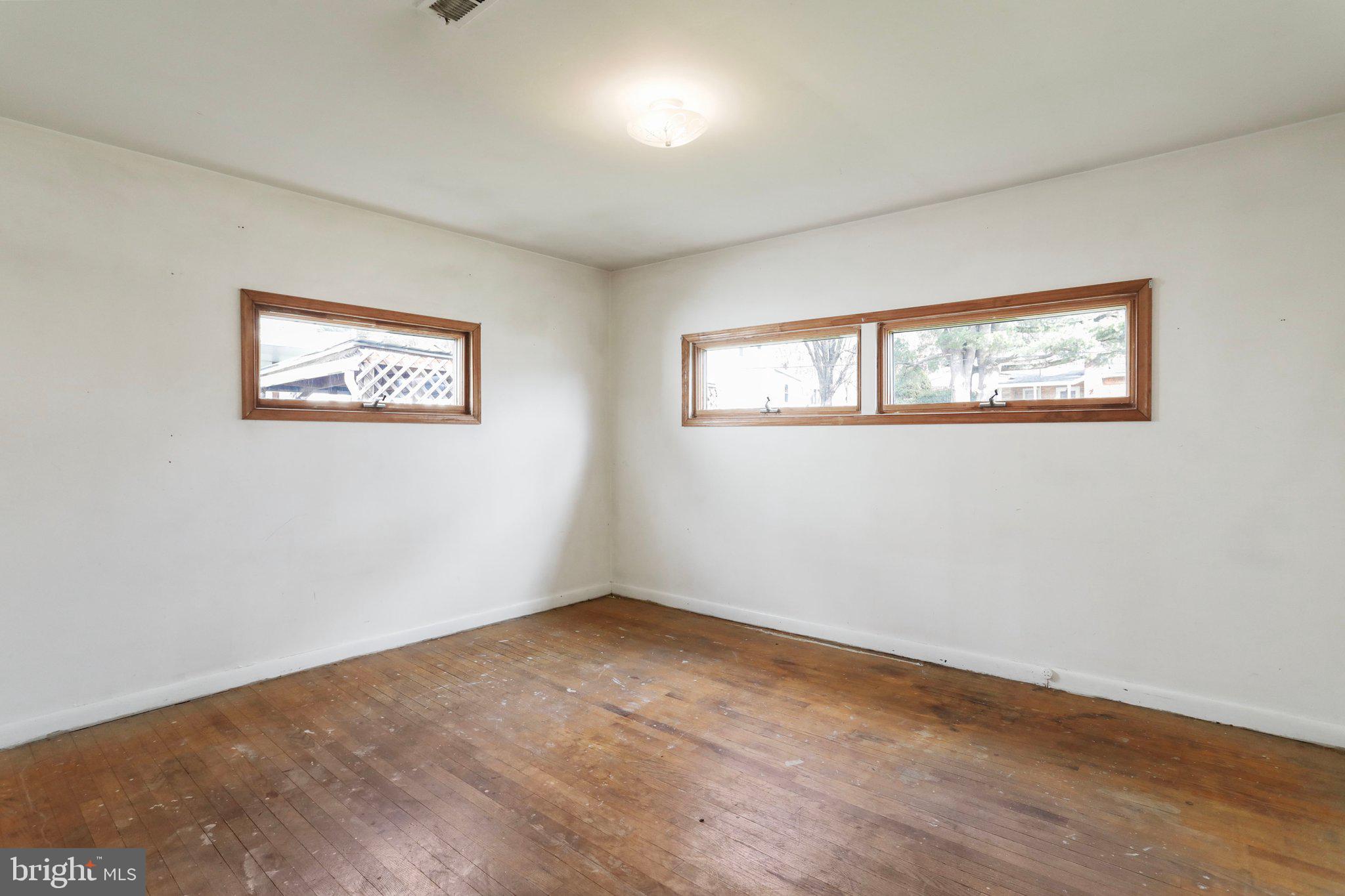 CRESAPTOWN - Residential