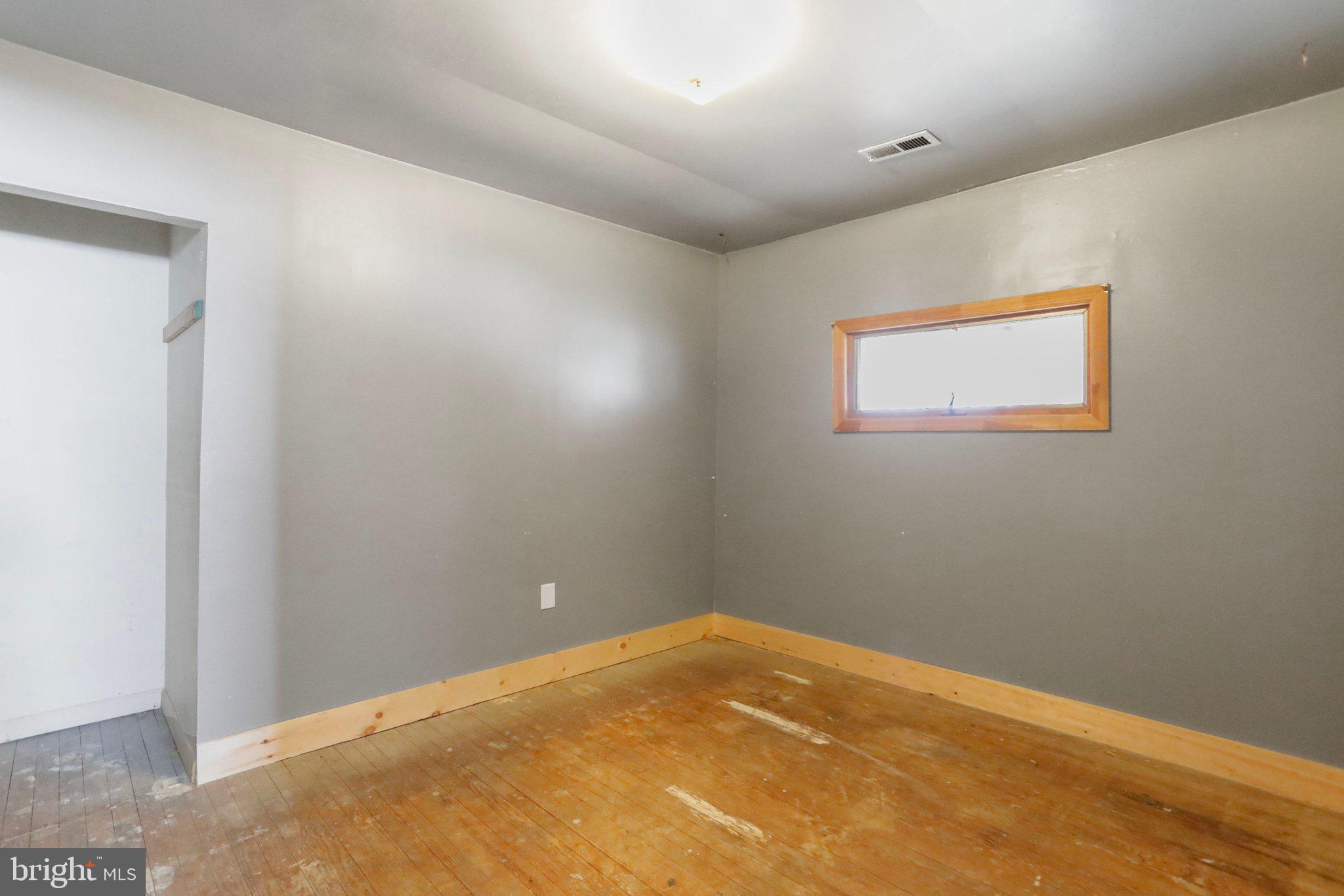 CRESAPTOWN - Residential