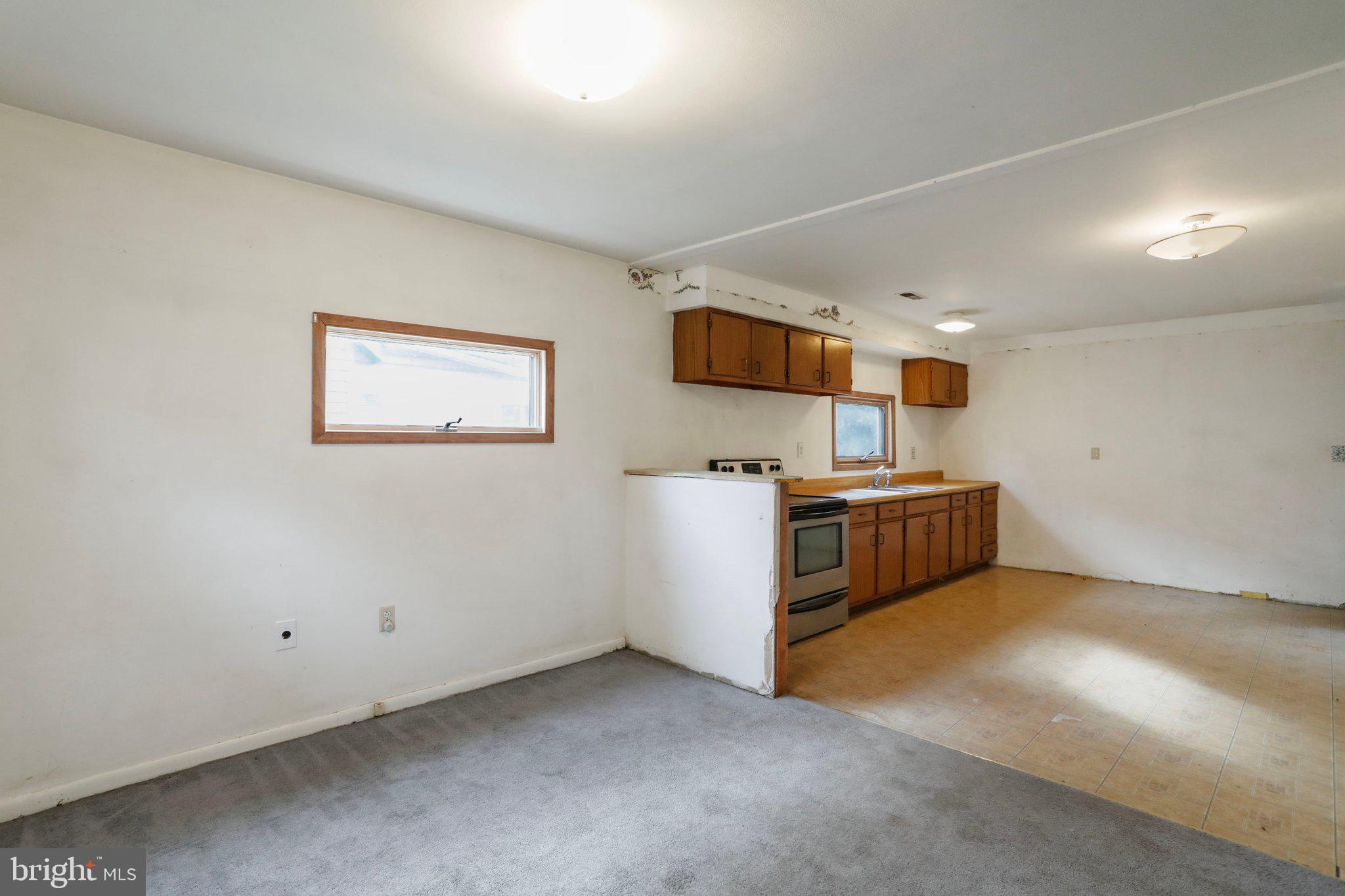 CRESAPTOWN - Residential