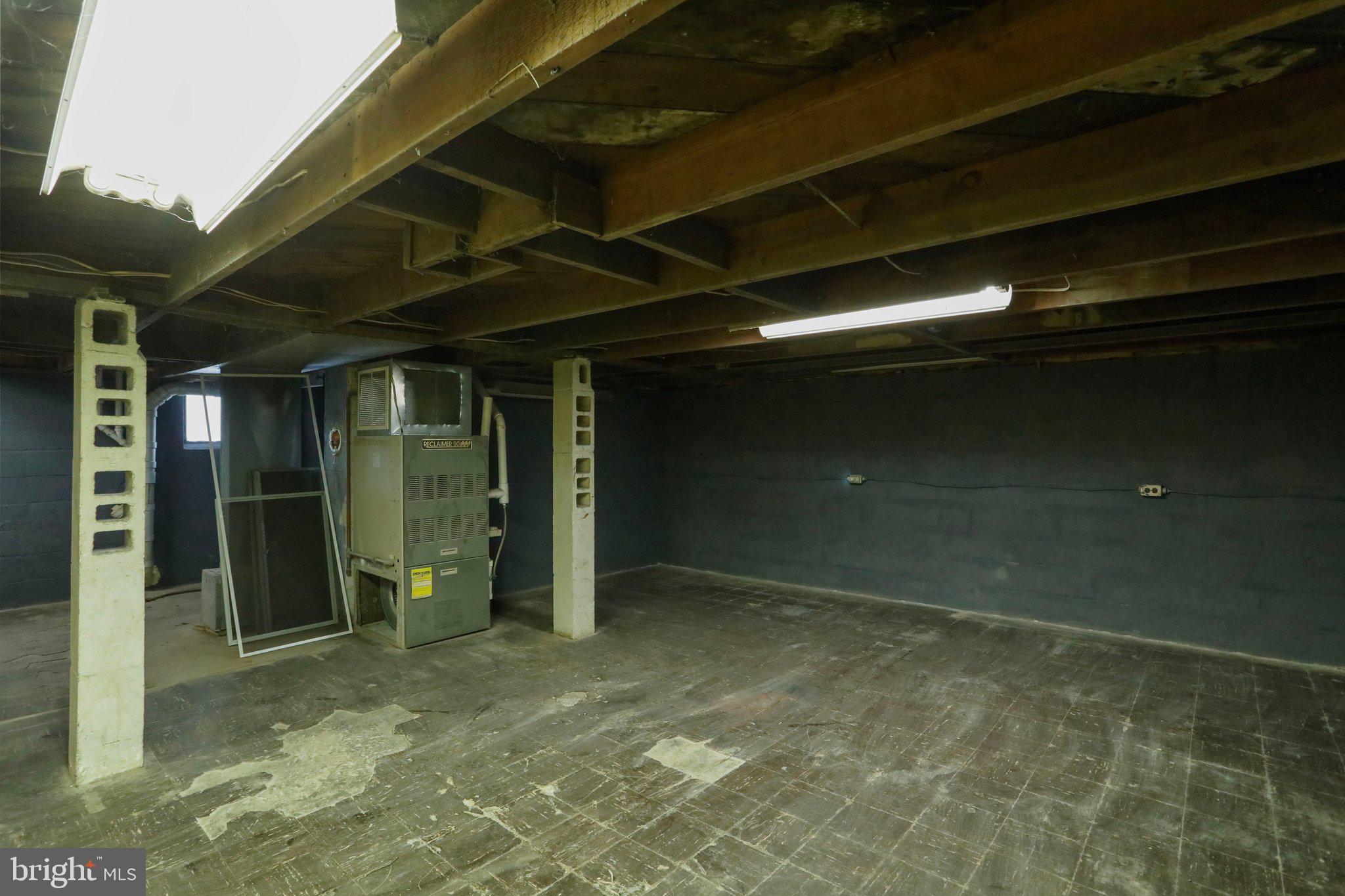 CRESAPTOWN - Residential