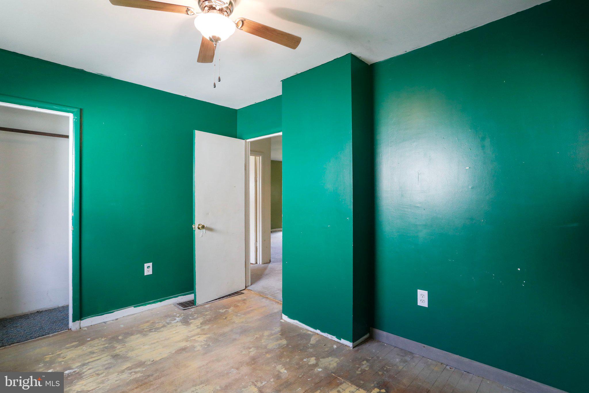 CRESAPTOWN - Residential