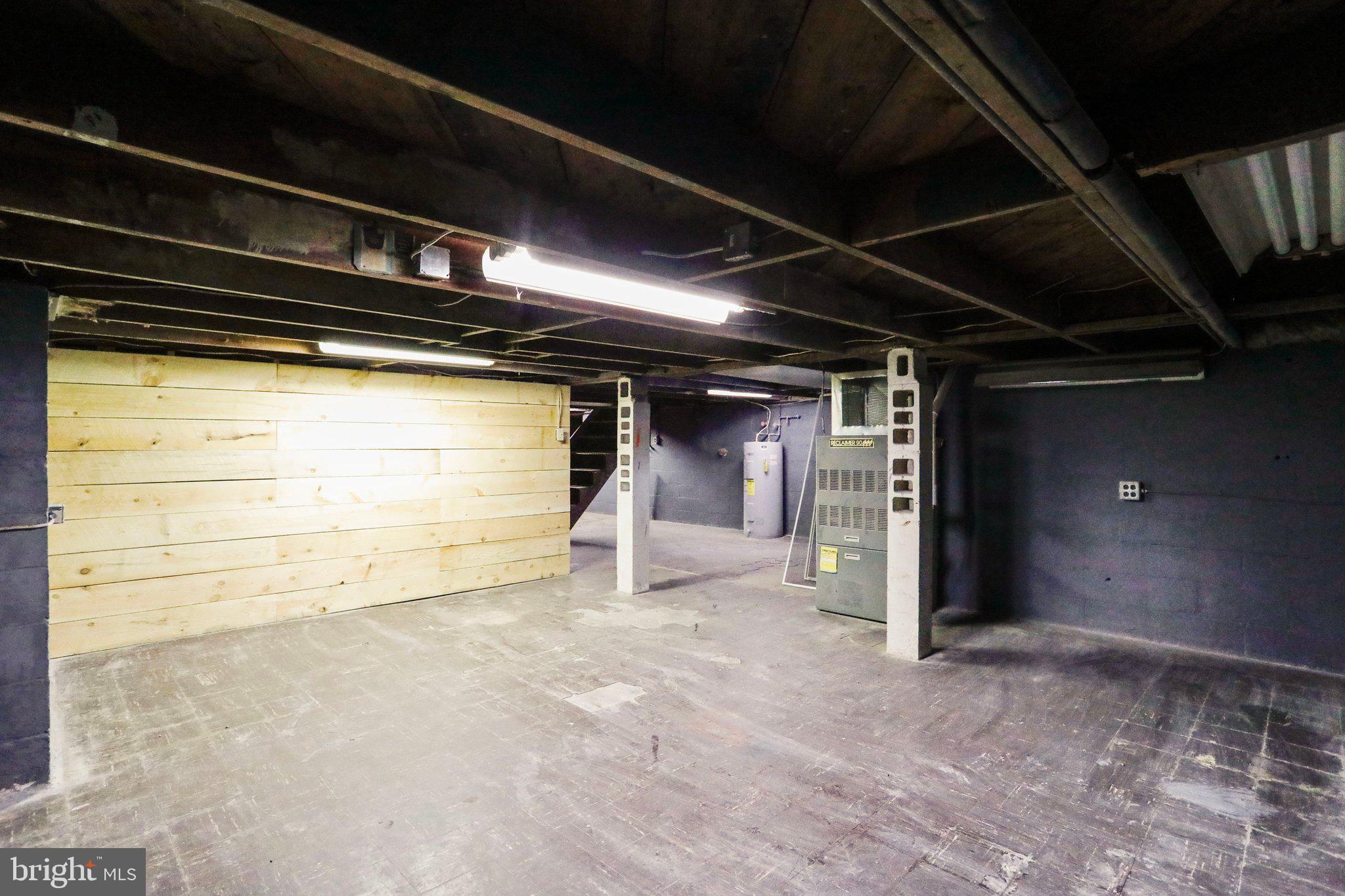 CRESAPTOWN - Residential