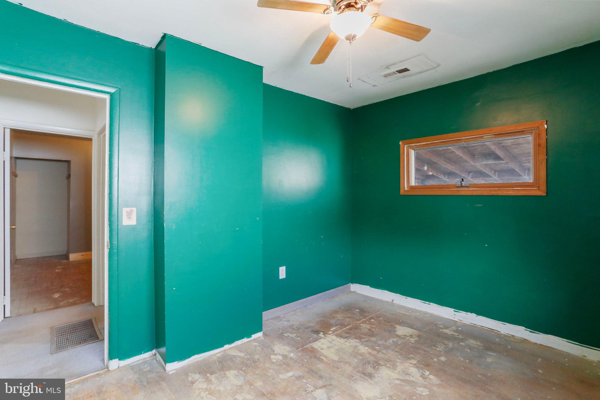 CRESAPTOWN - Residential