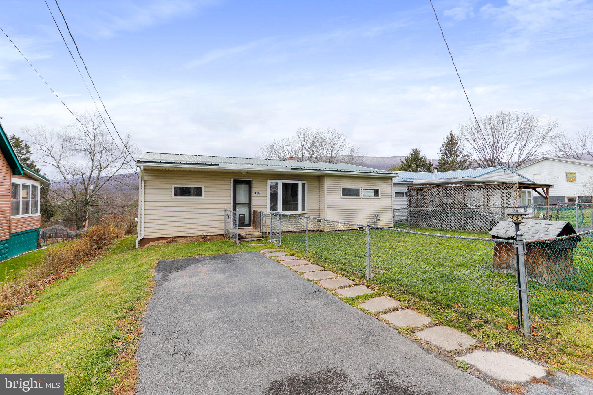 CRESAPTOWN - Residential