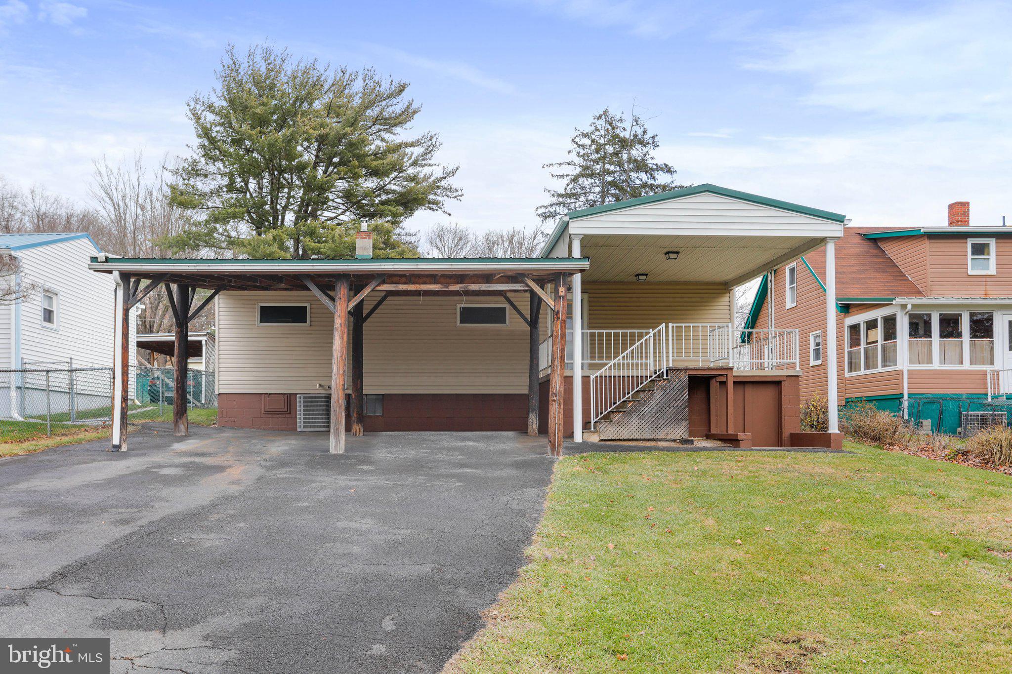 CRESAPTOWN - Residential