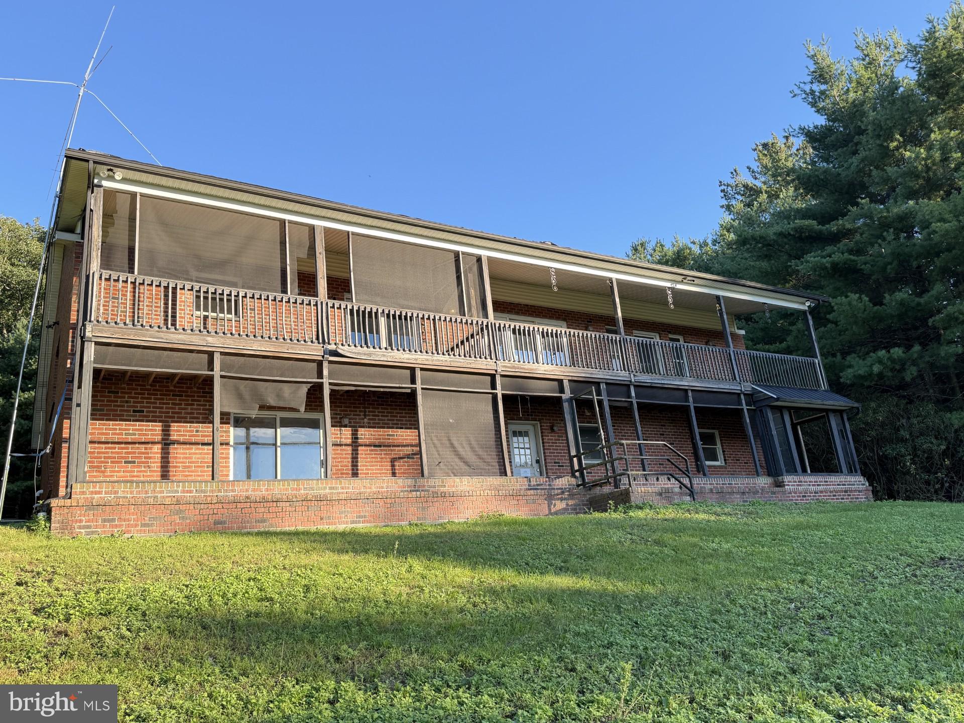 189 TURKEY RIDGE DRIVE