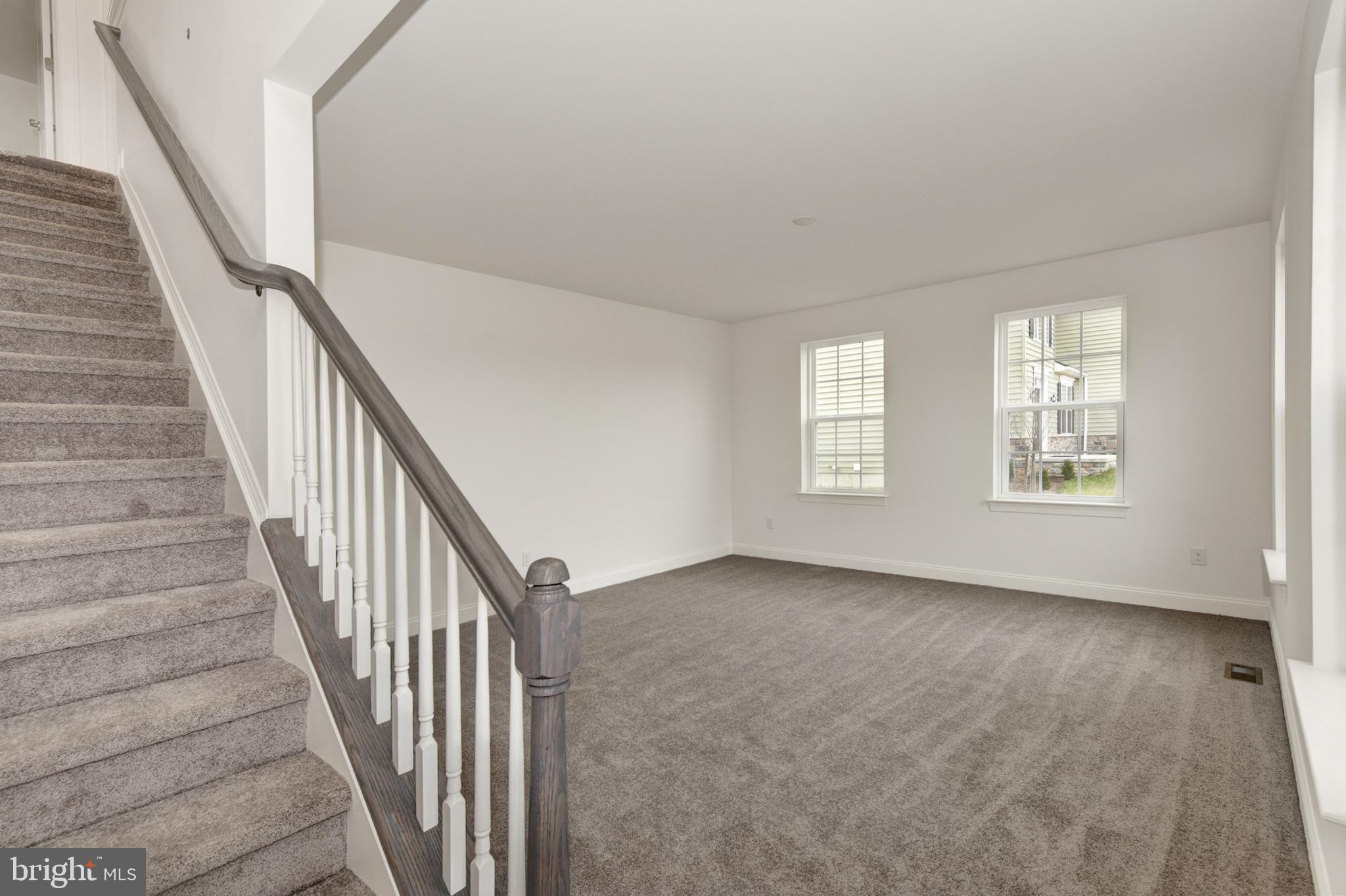 400 REDERICK LANE 2 OXFORD