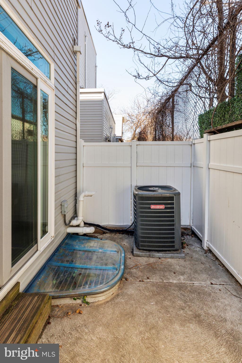 OLDE KENSINGTON - Residential