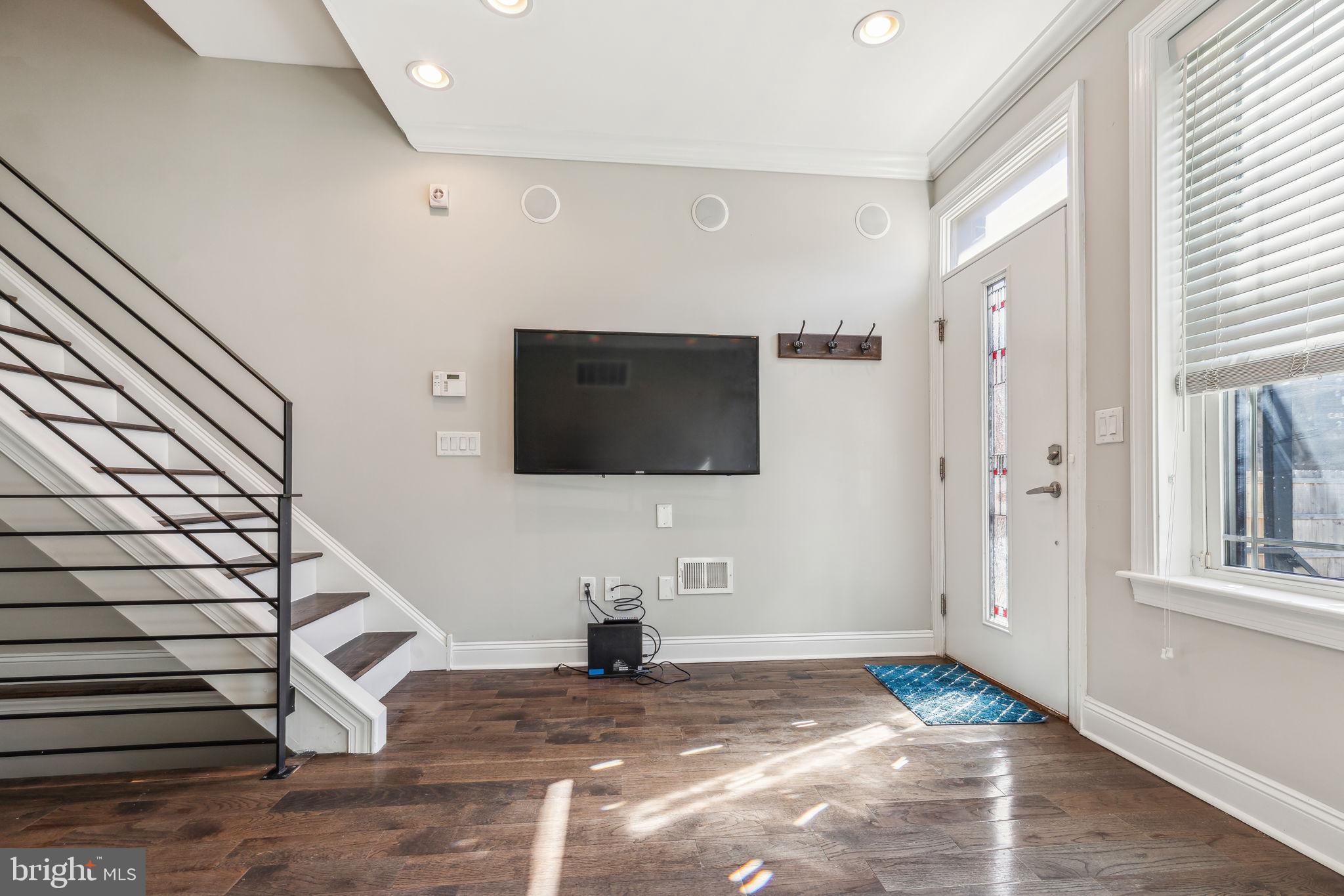 OLDE KENSINGTON - Residential