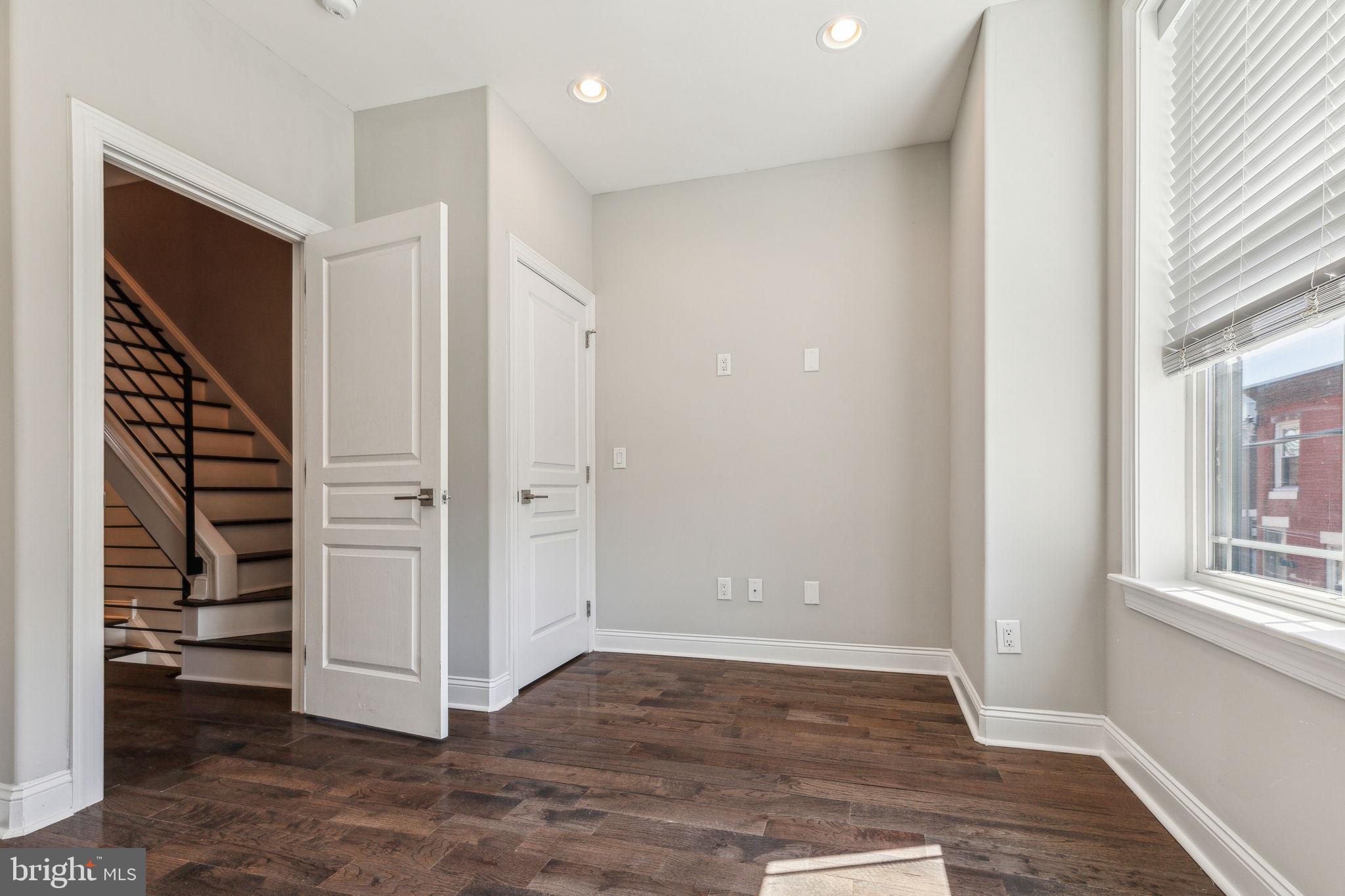 OLDE KENSINGTON - Residential