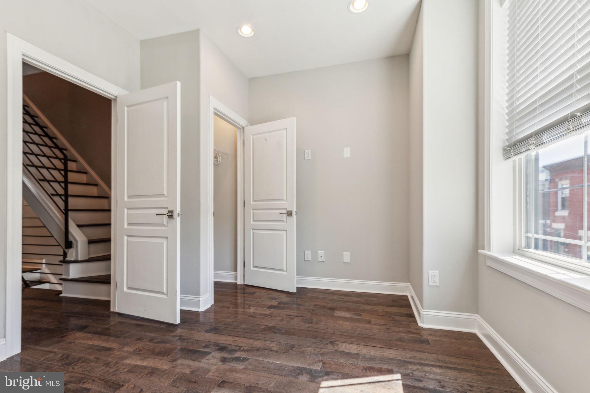 OLDE KENSINGTON - Residential