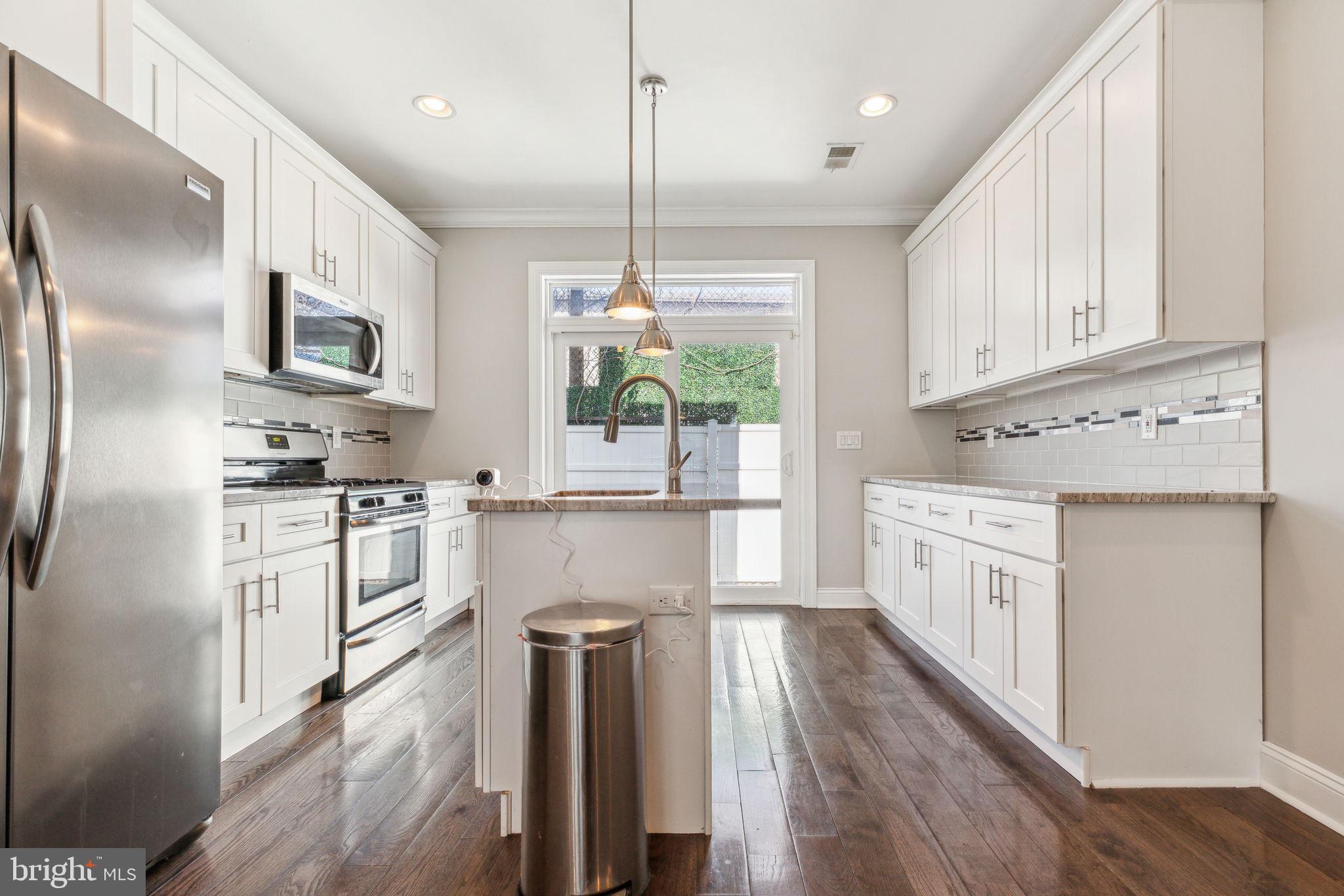 OLDE KENSINGTON - Residential