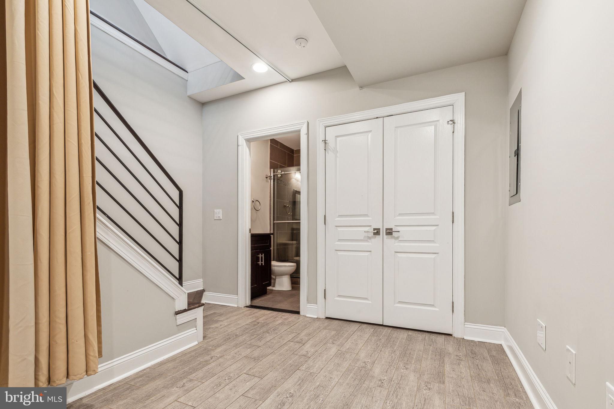 OLDE KENSINGTON - Residential