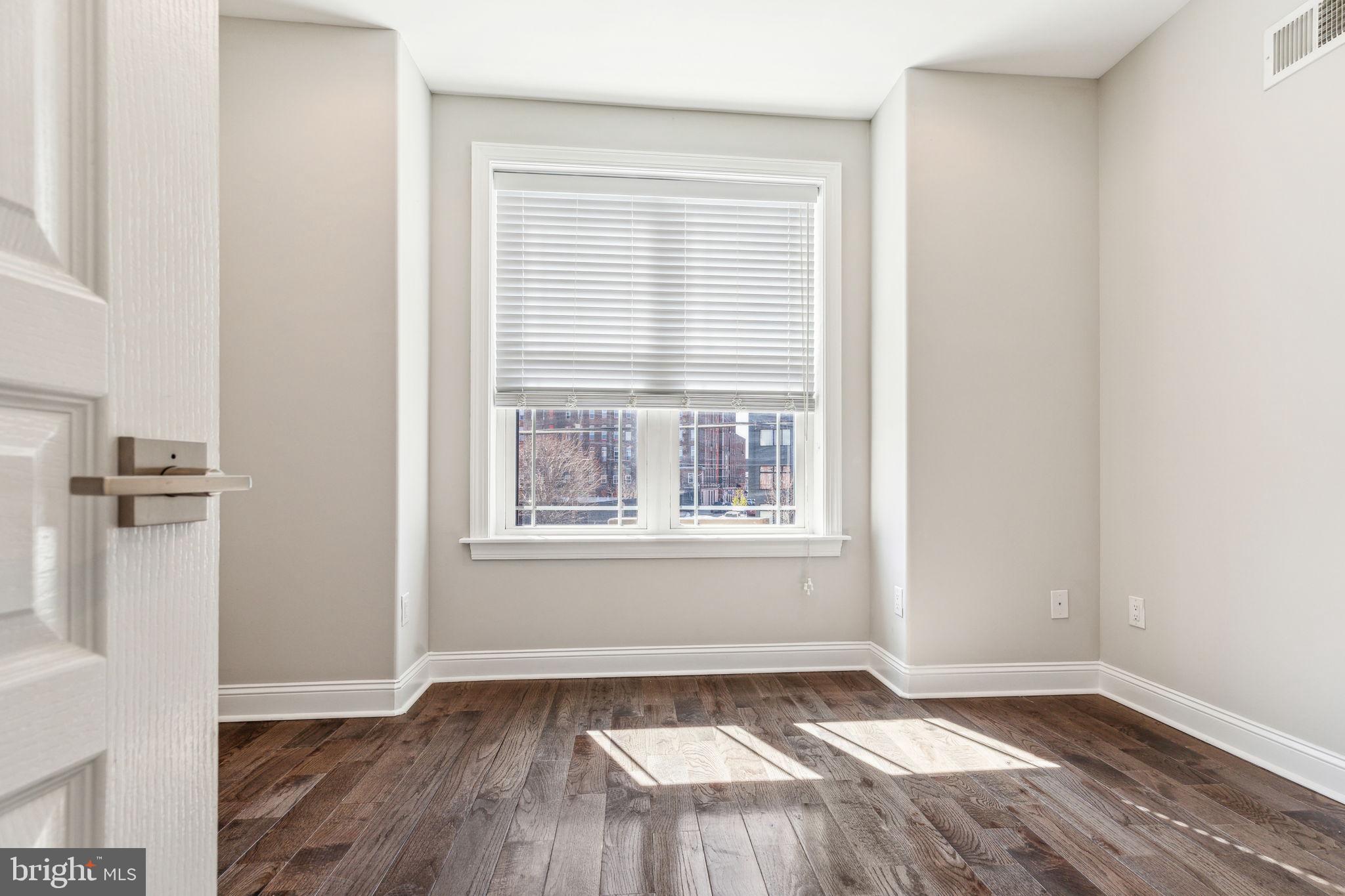 OLDE KENSINGTON - Residential